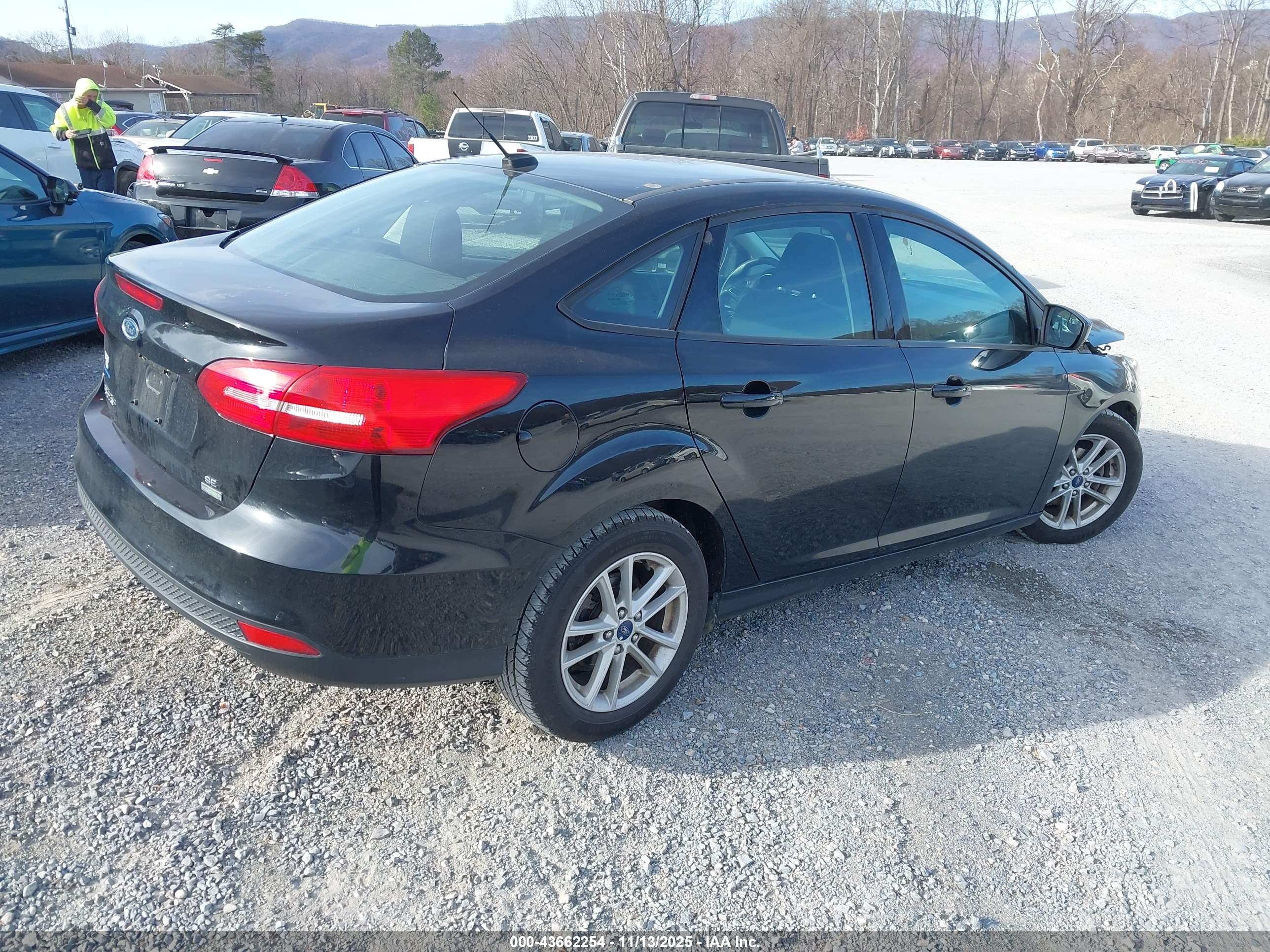 FORD FOCUS image 4