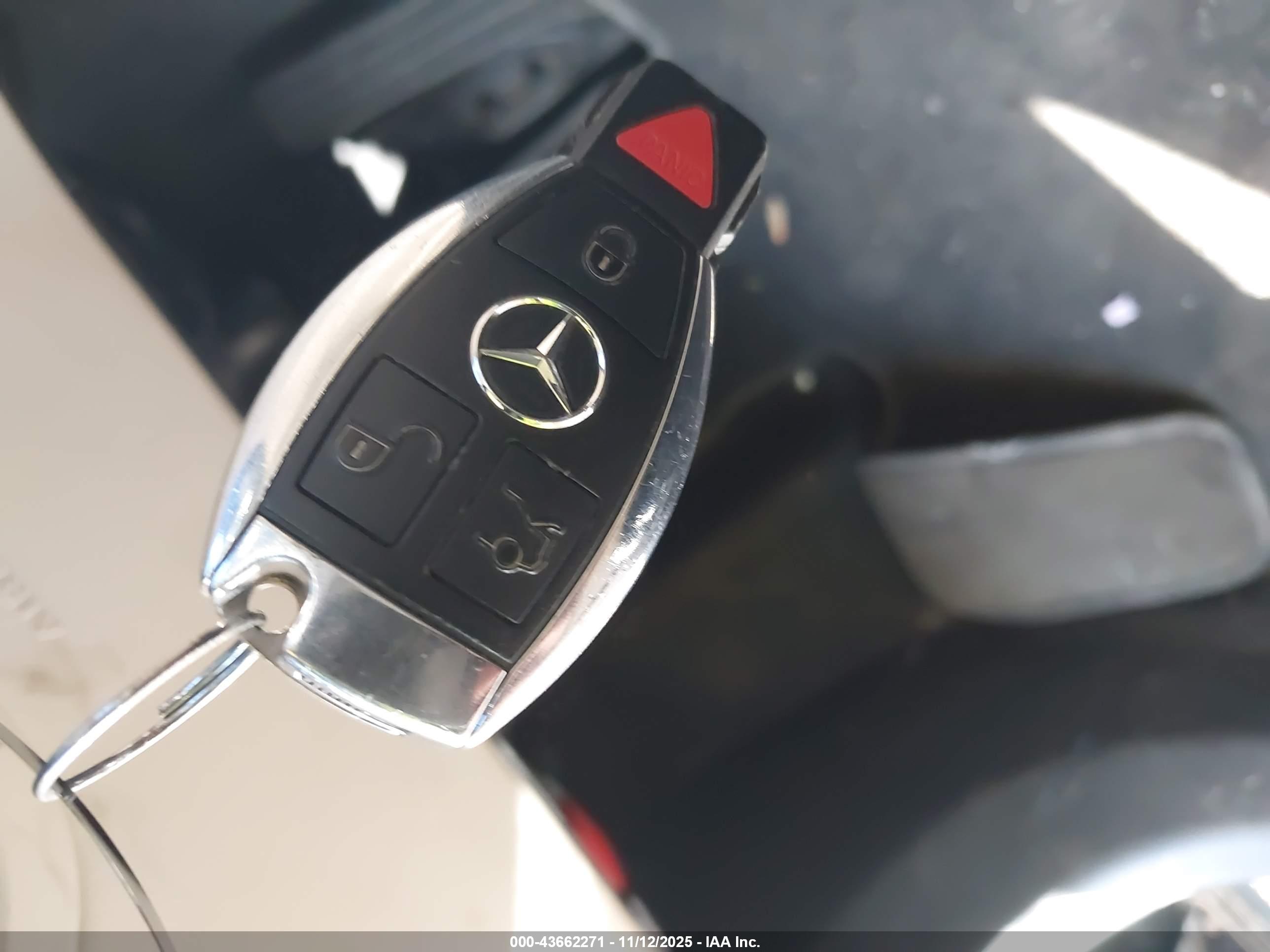 MERCEDES-BENZ GLC image 11