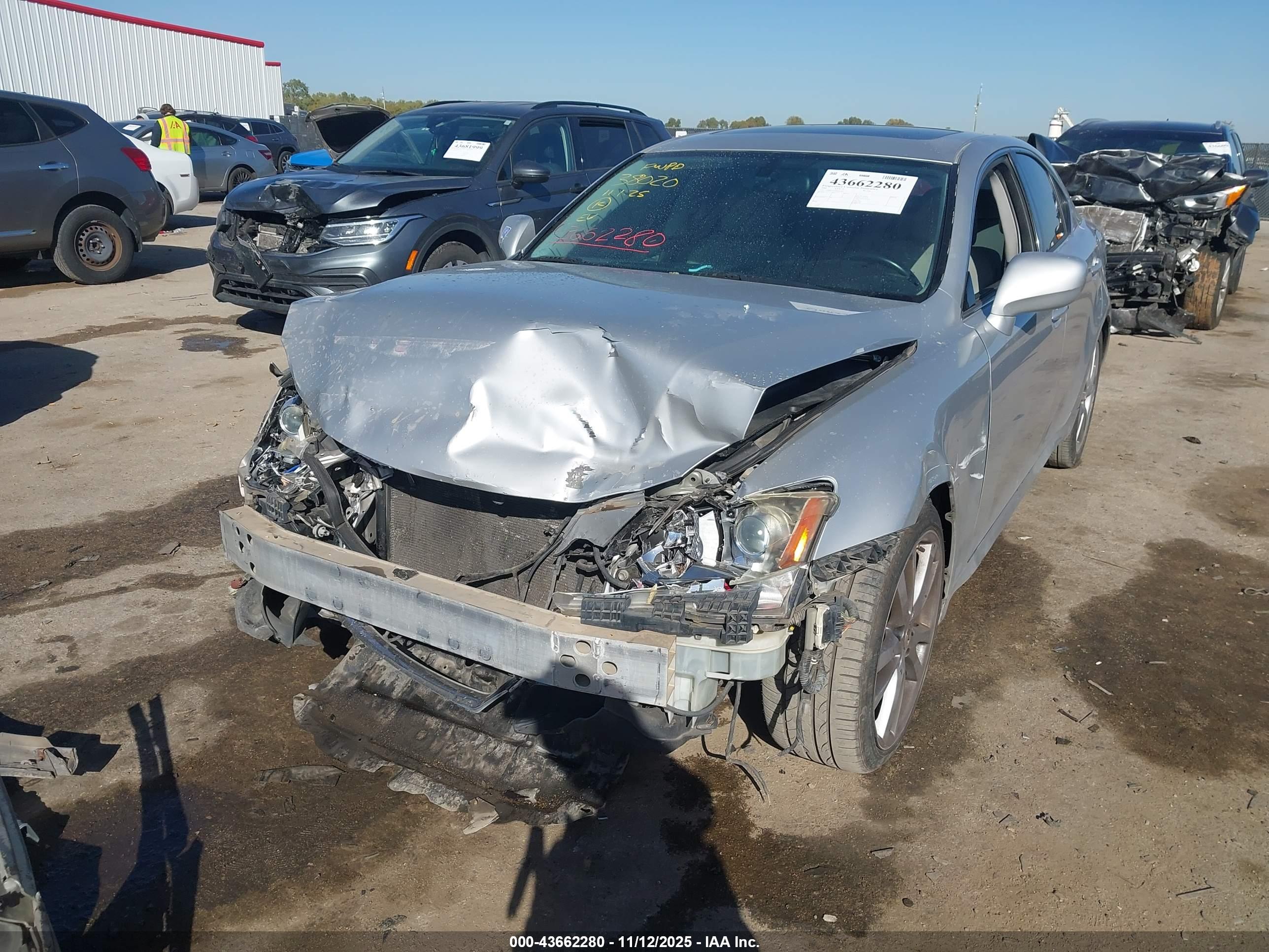 LEXUS IS image 2