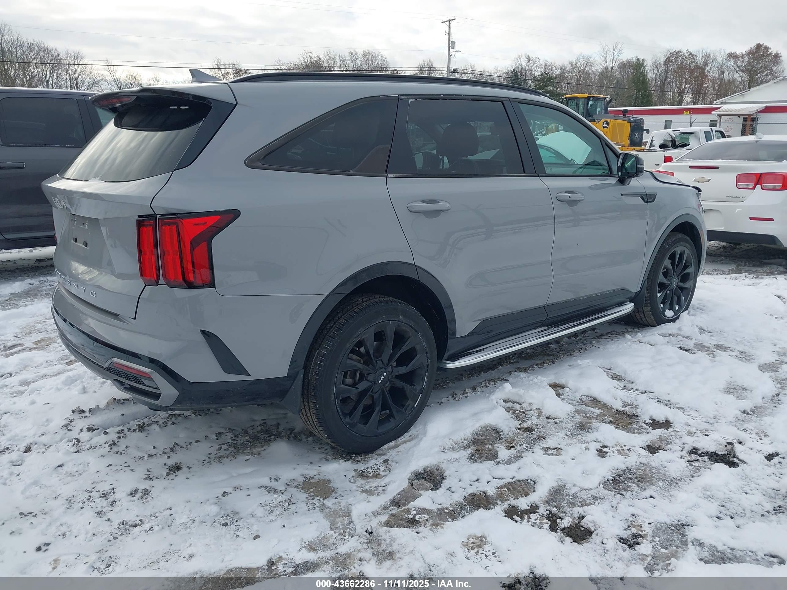 KIA SORENTO image 4