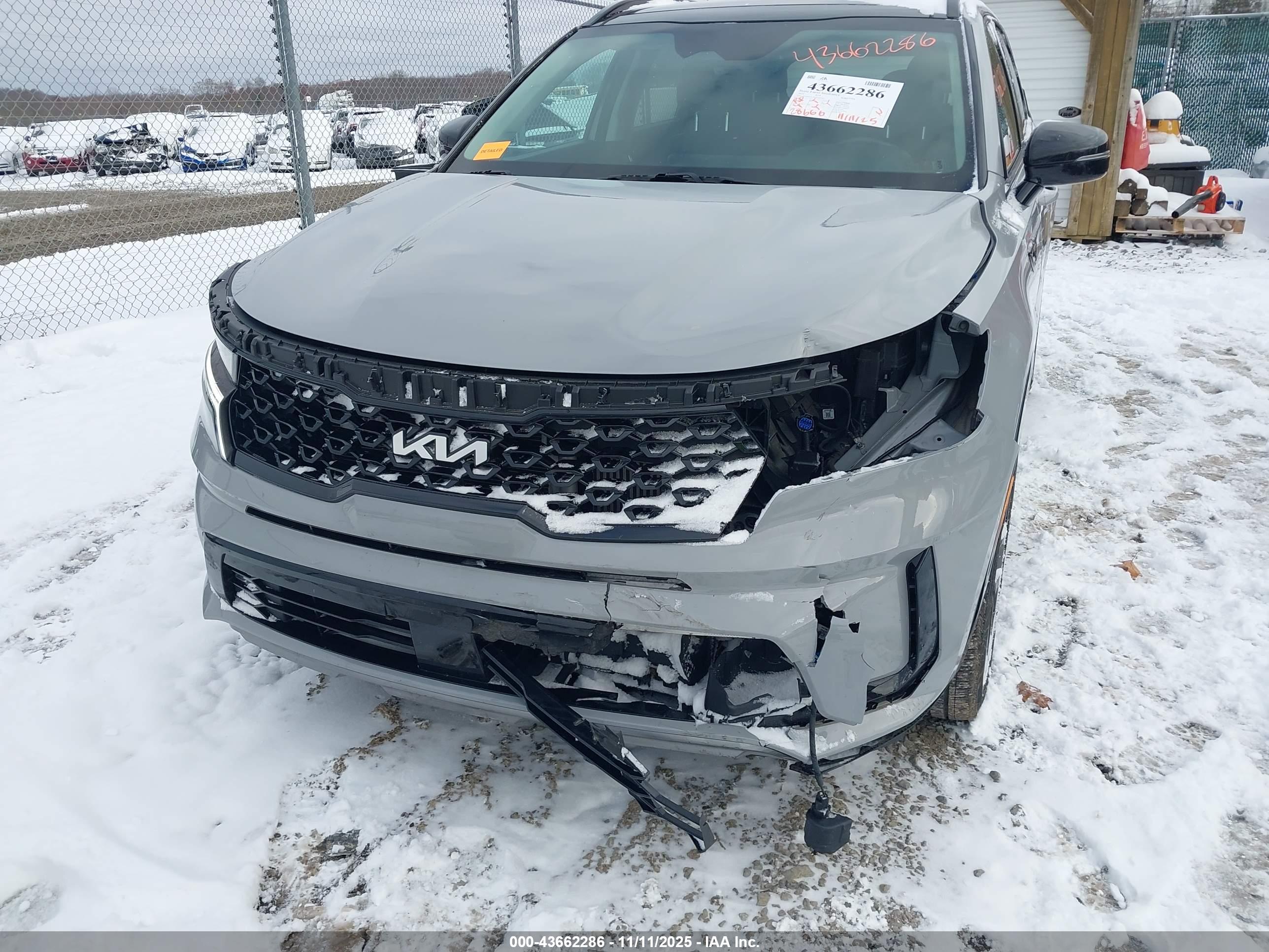 KIA SORENTO image 6