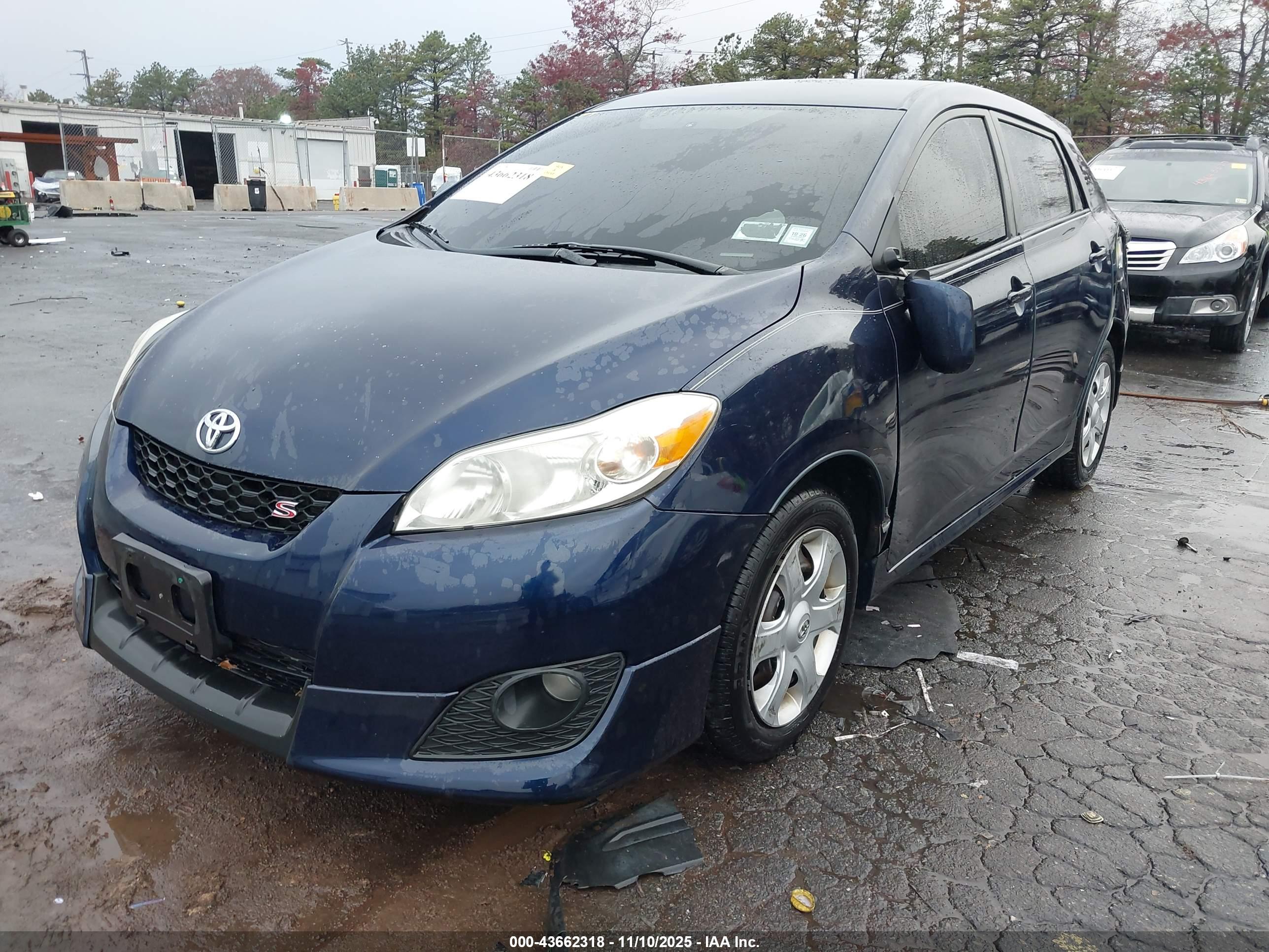 TOYOTA MATRIX image 2