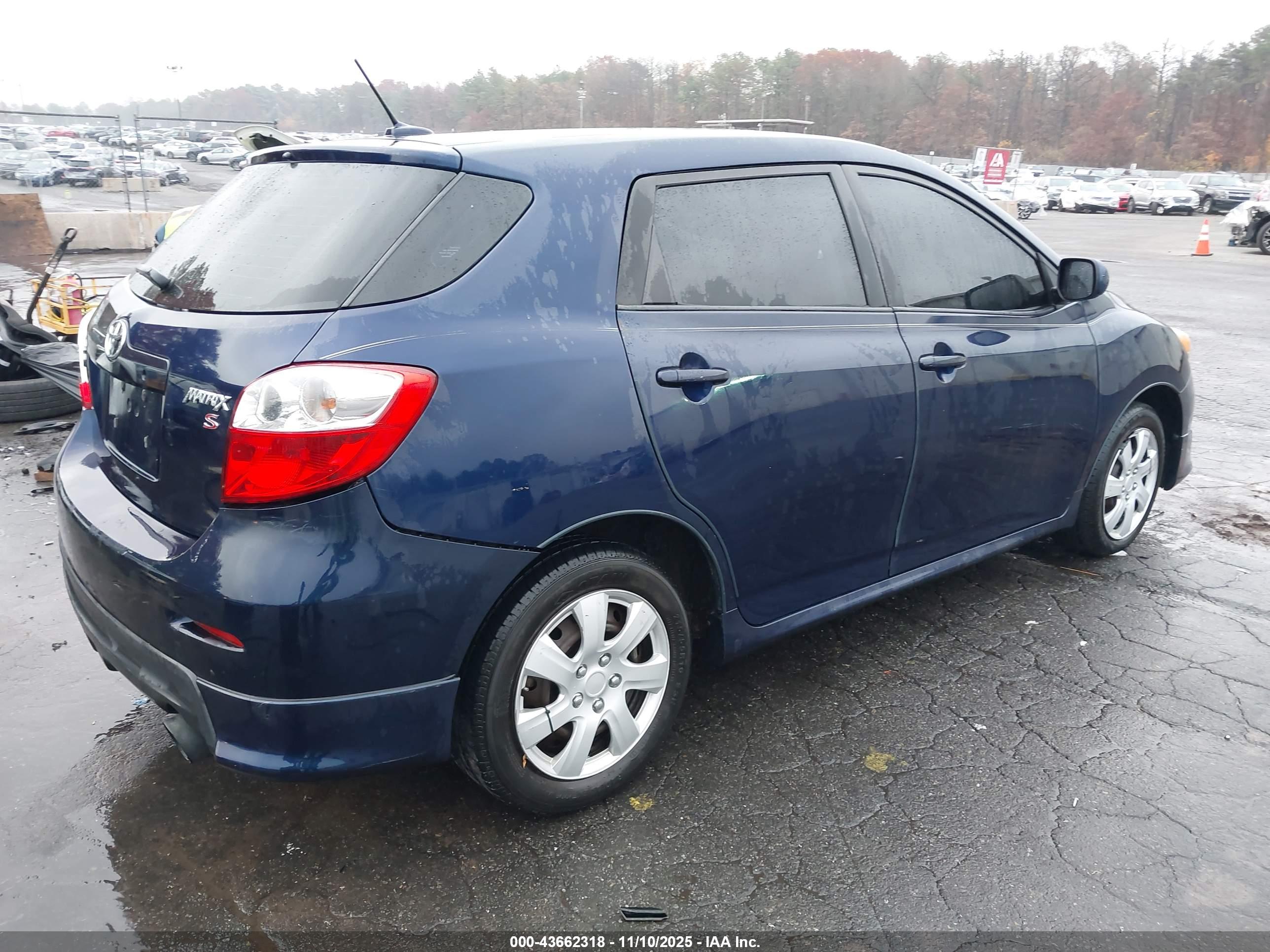 TOYOTA MATRIX image 4