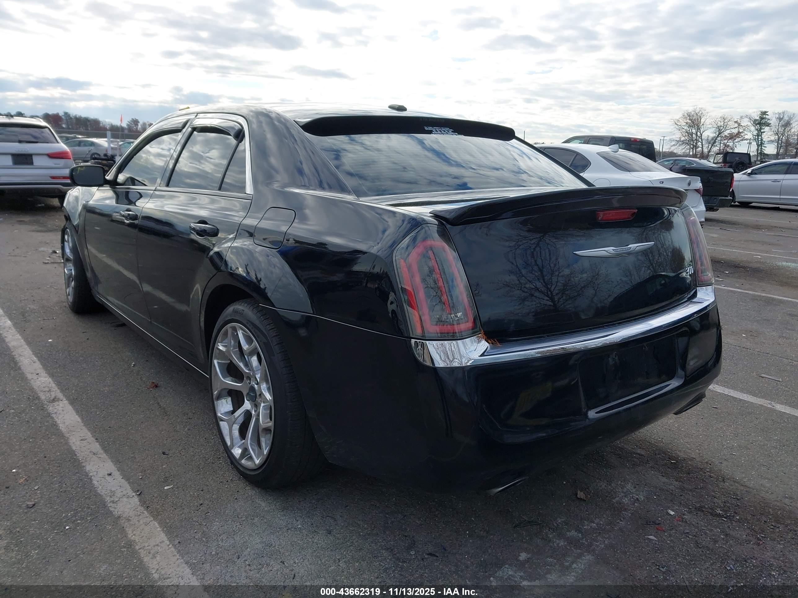 CHRYSLER 300 image 3