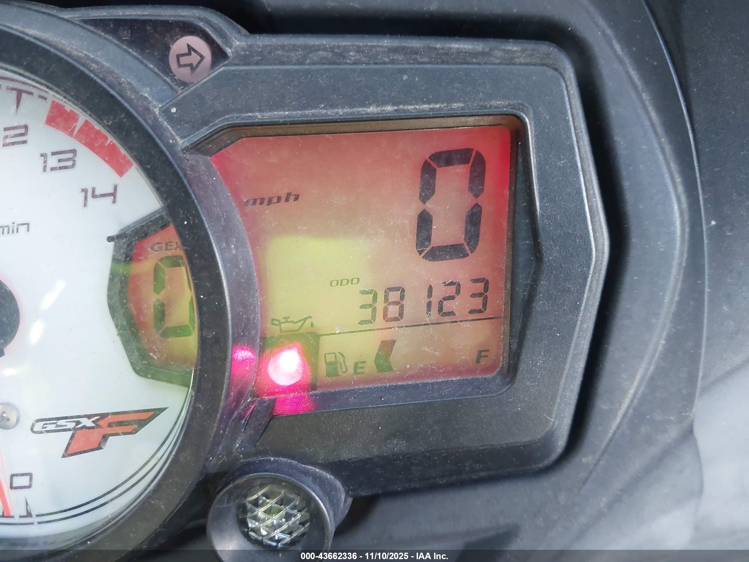 SUZUKI GSX650 image 7