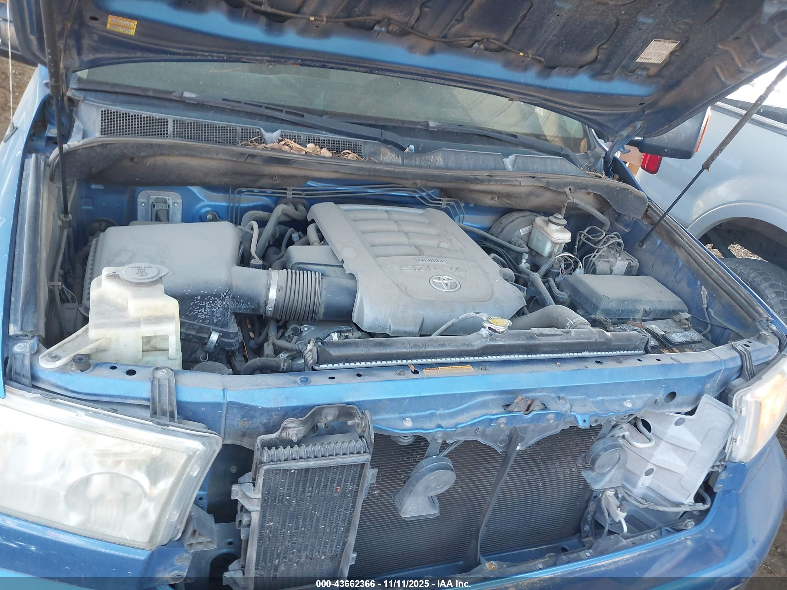 TOYOTA TUNDRA image 10