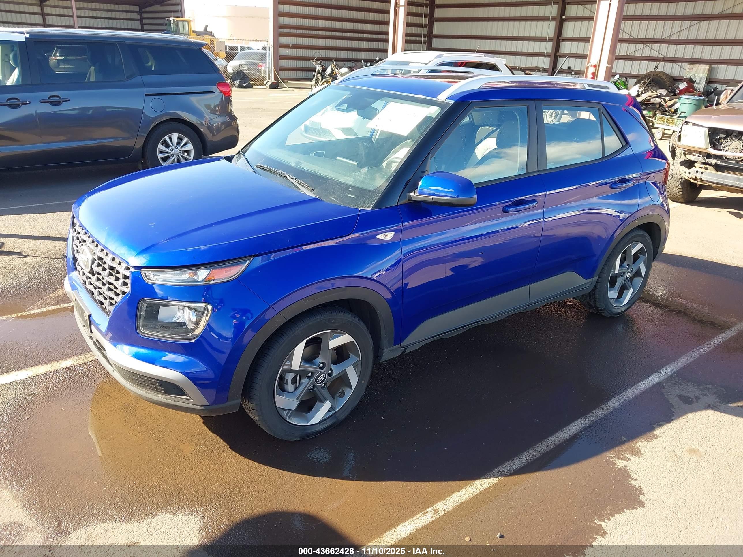 HYUNDAI VENUE image 2