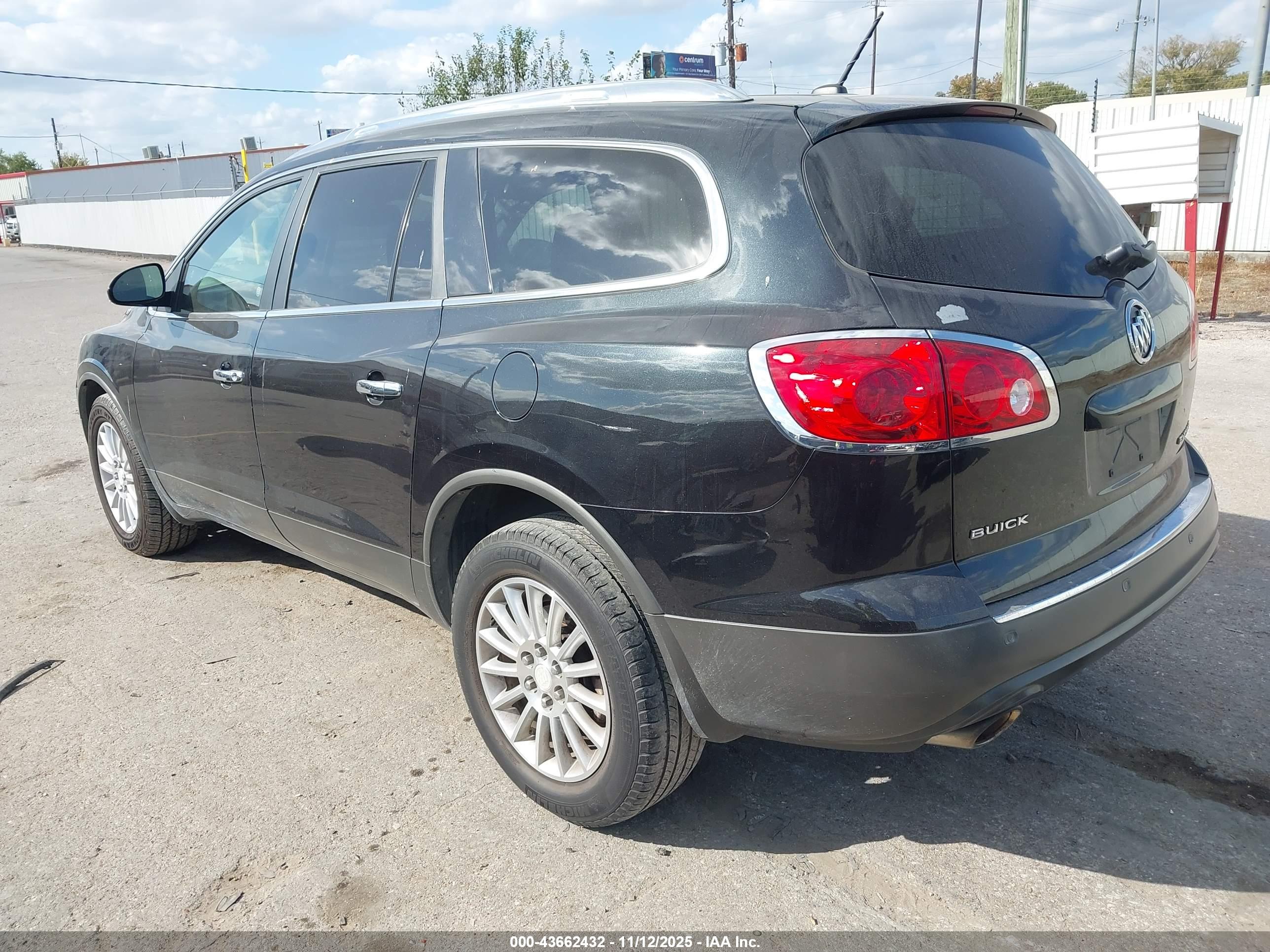 BUICK ENCLAVE image 3