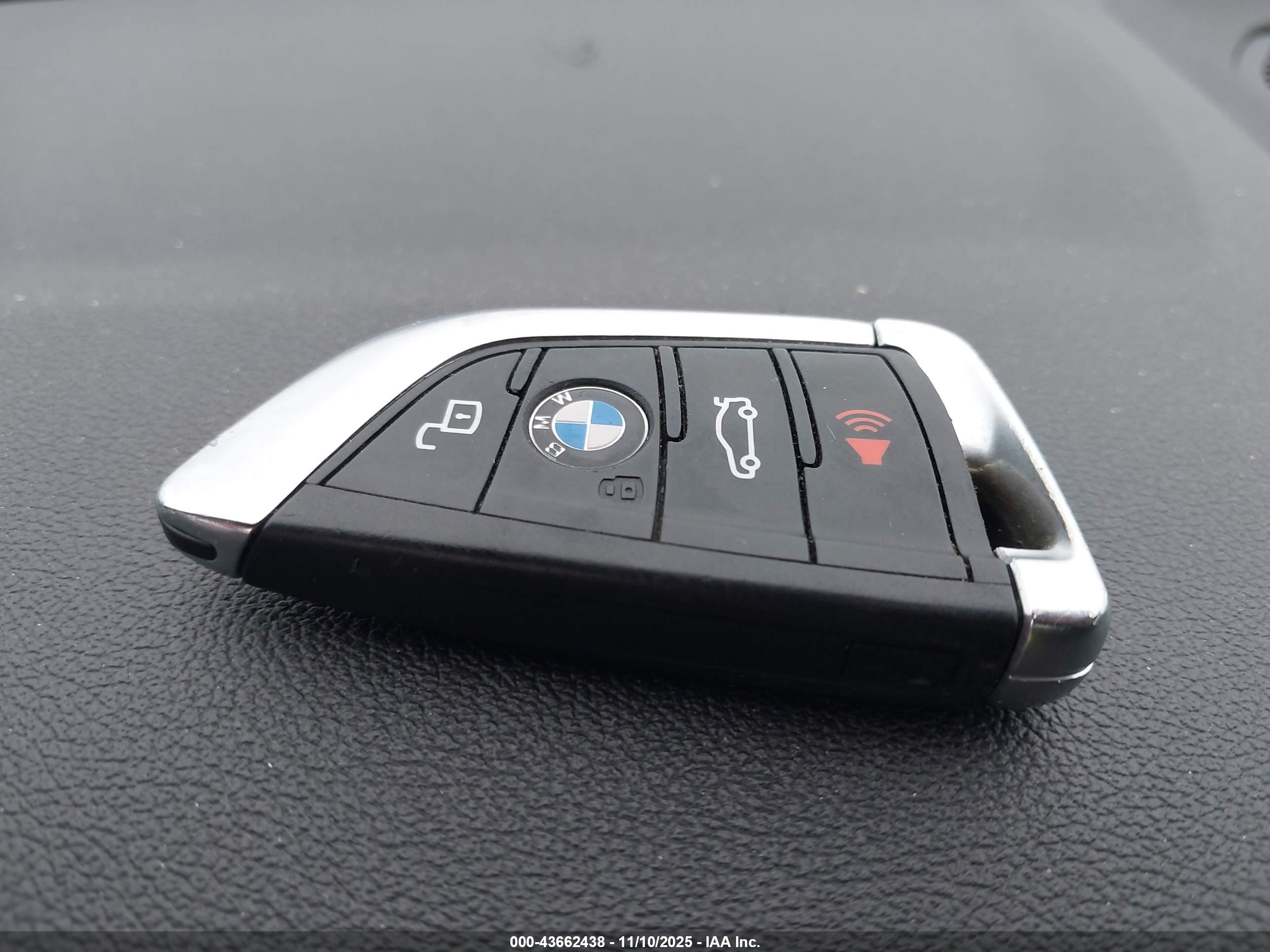 BMW 330I image 11