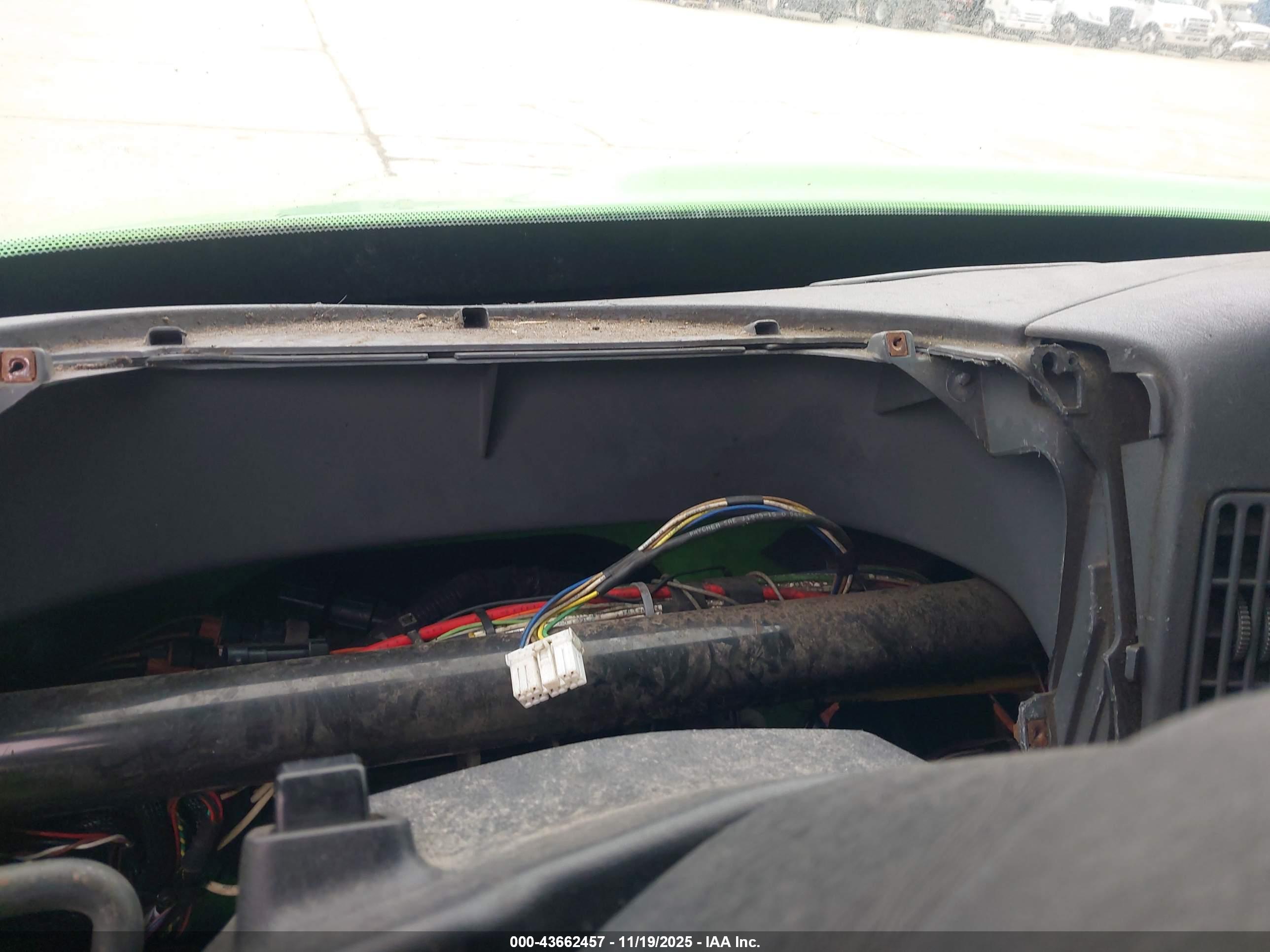 INTERNATIONAL 4000 image 6