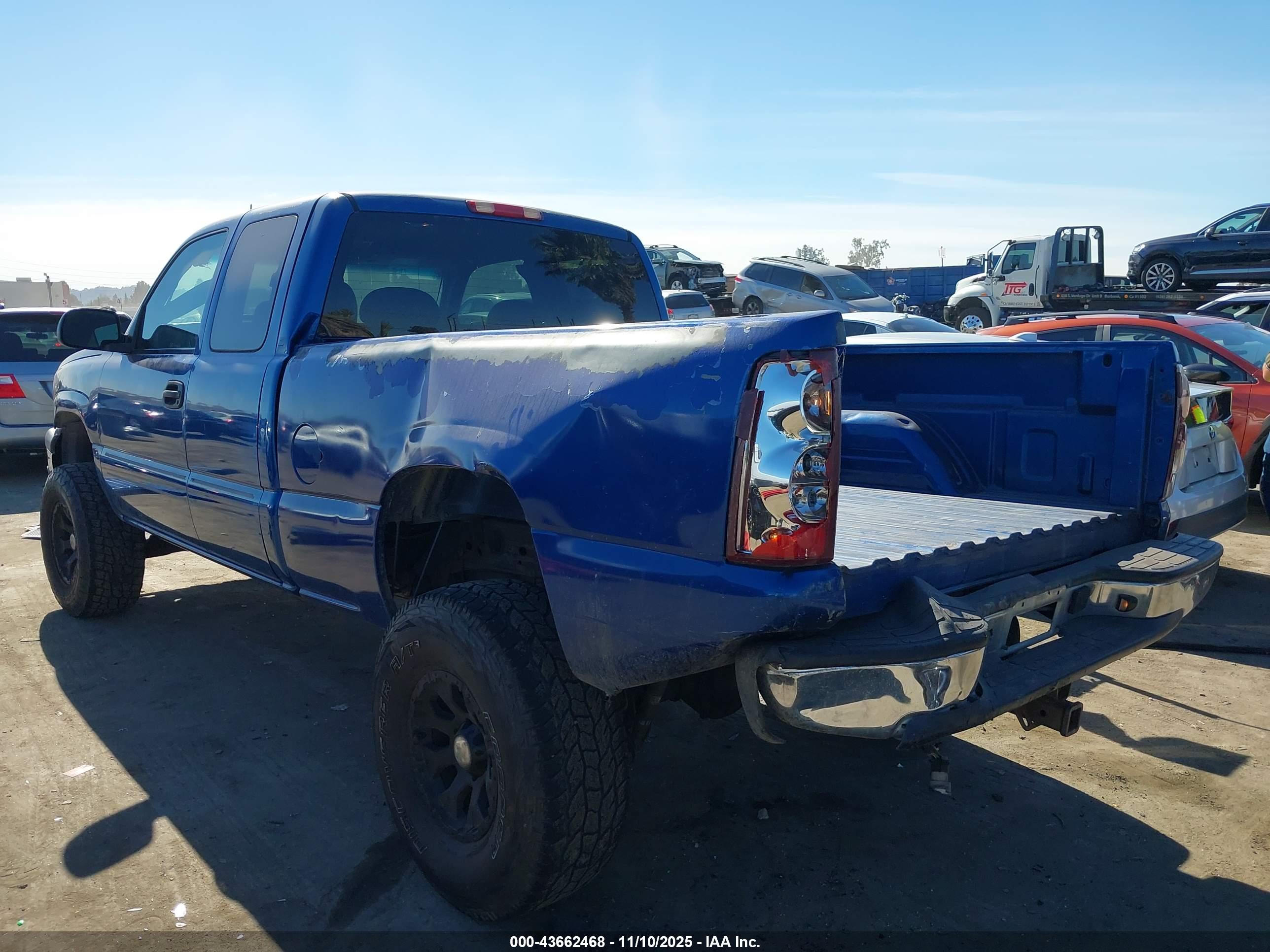CHEVROLET SILVERADO image 3
