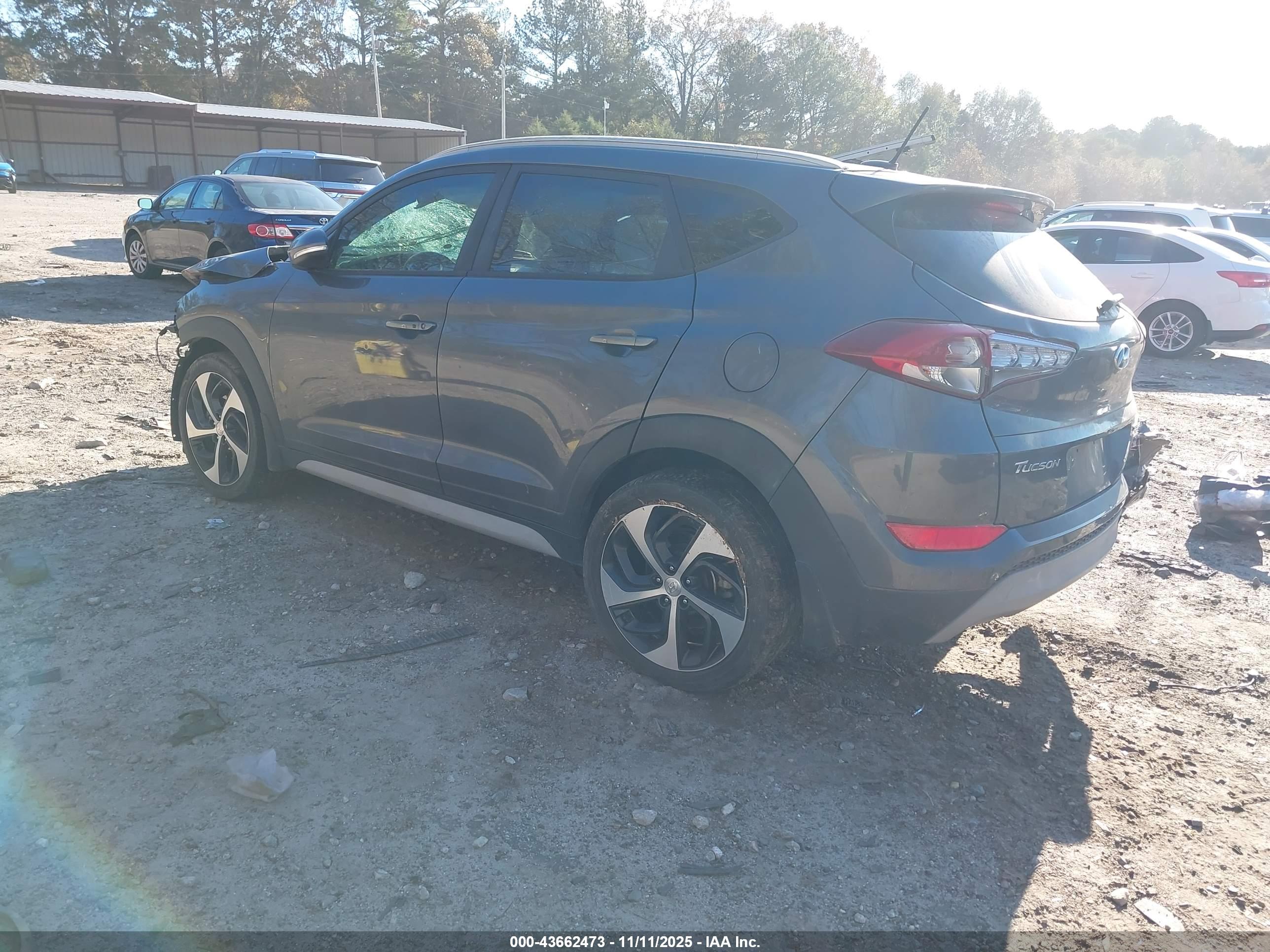 HYUNDAI TUCSON image 3