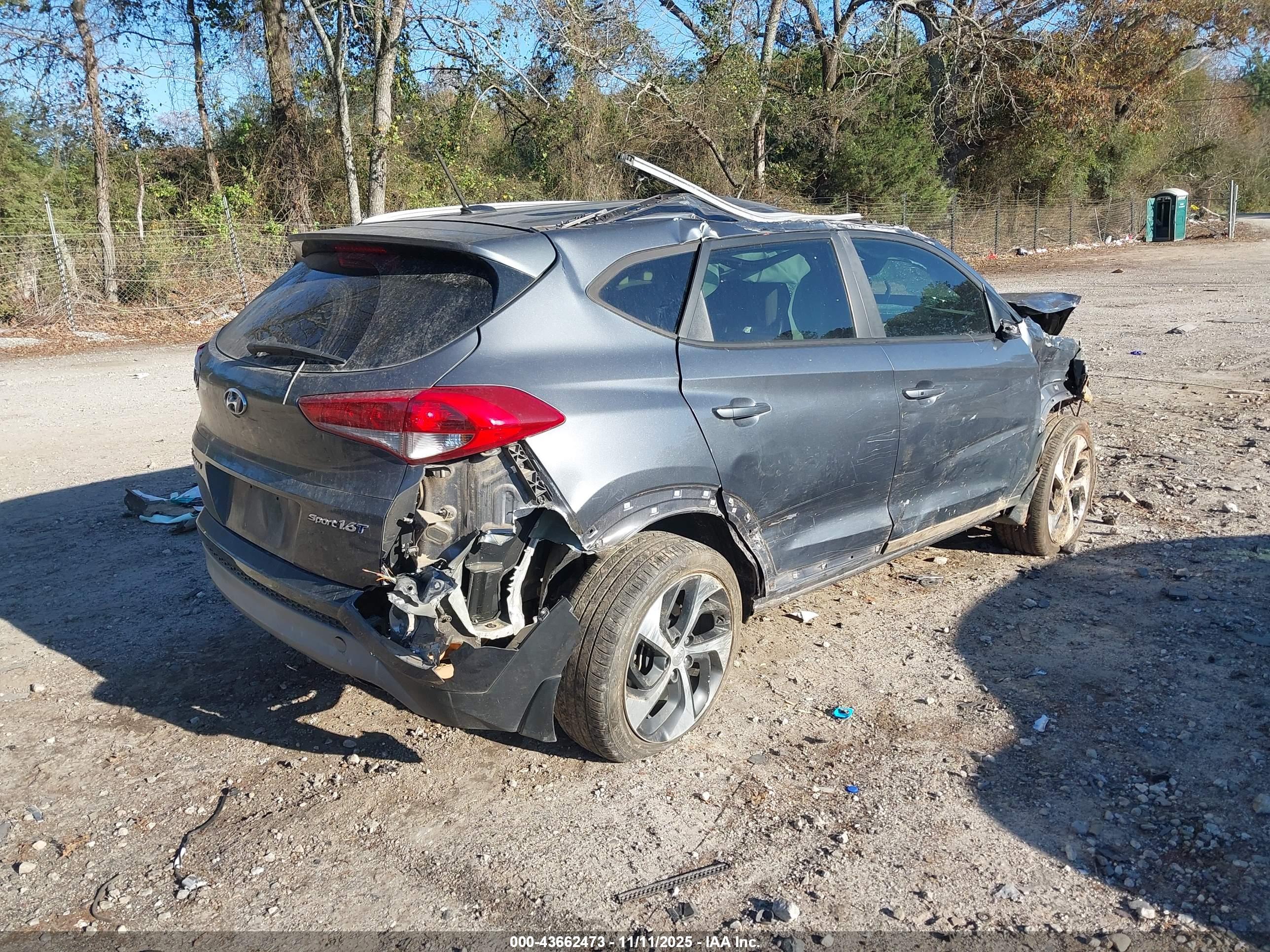 HYUNDAI TUCSON image 4