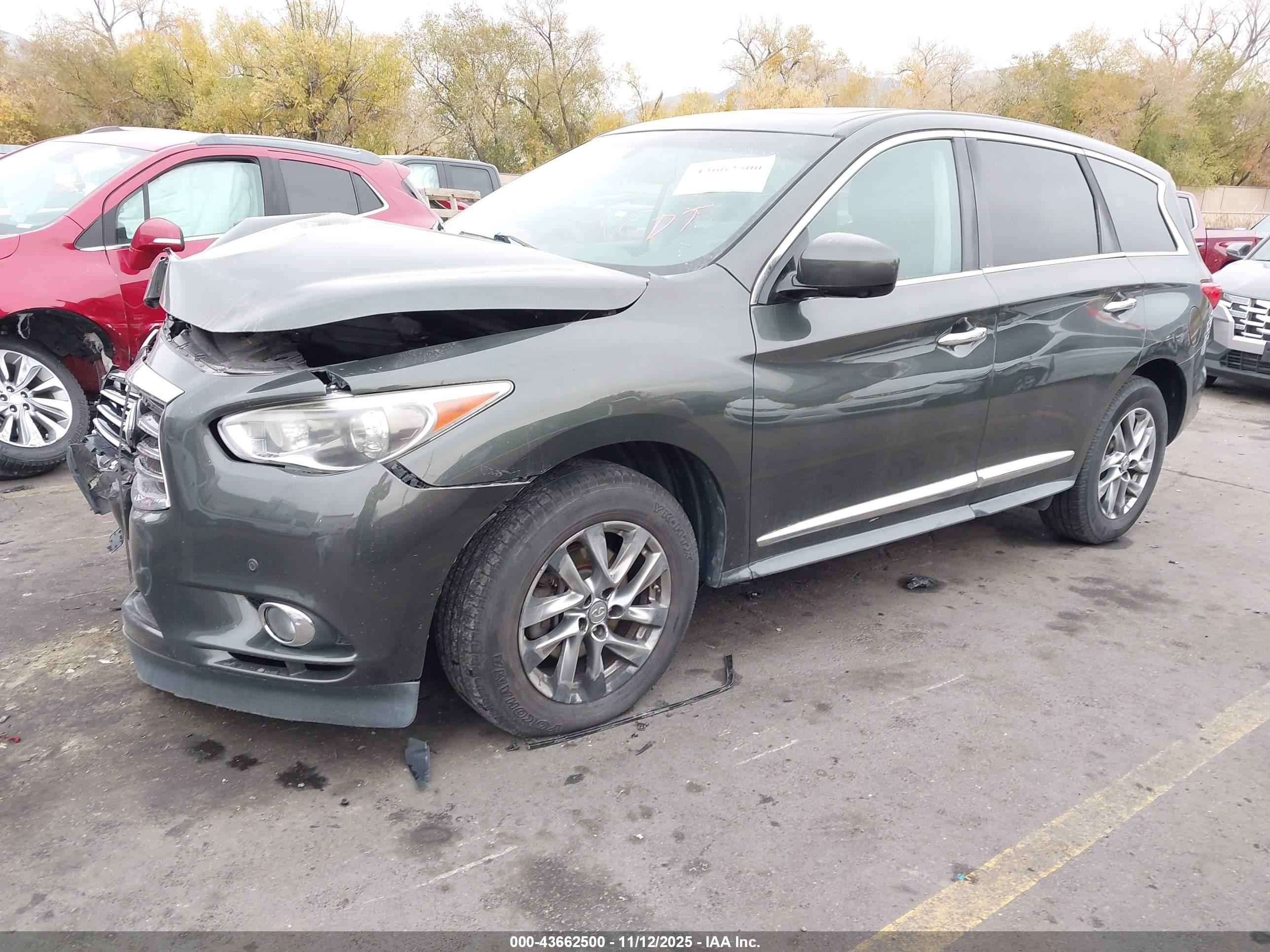 INFINITI JX35 image 2