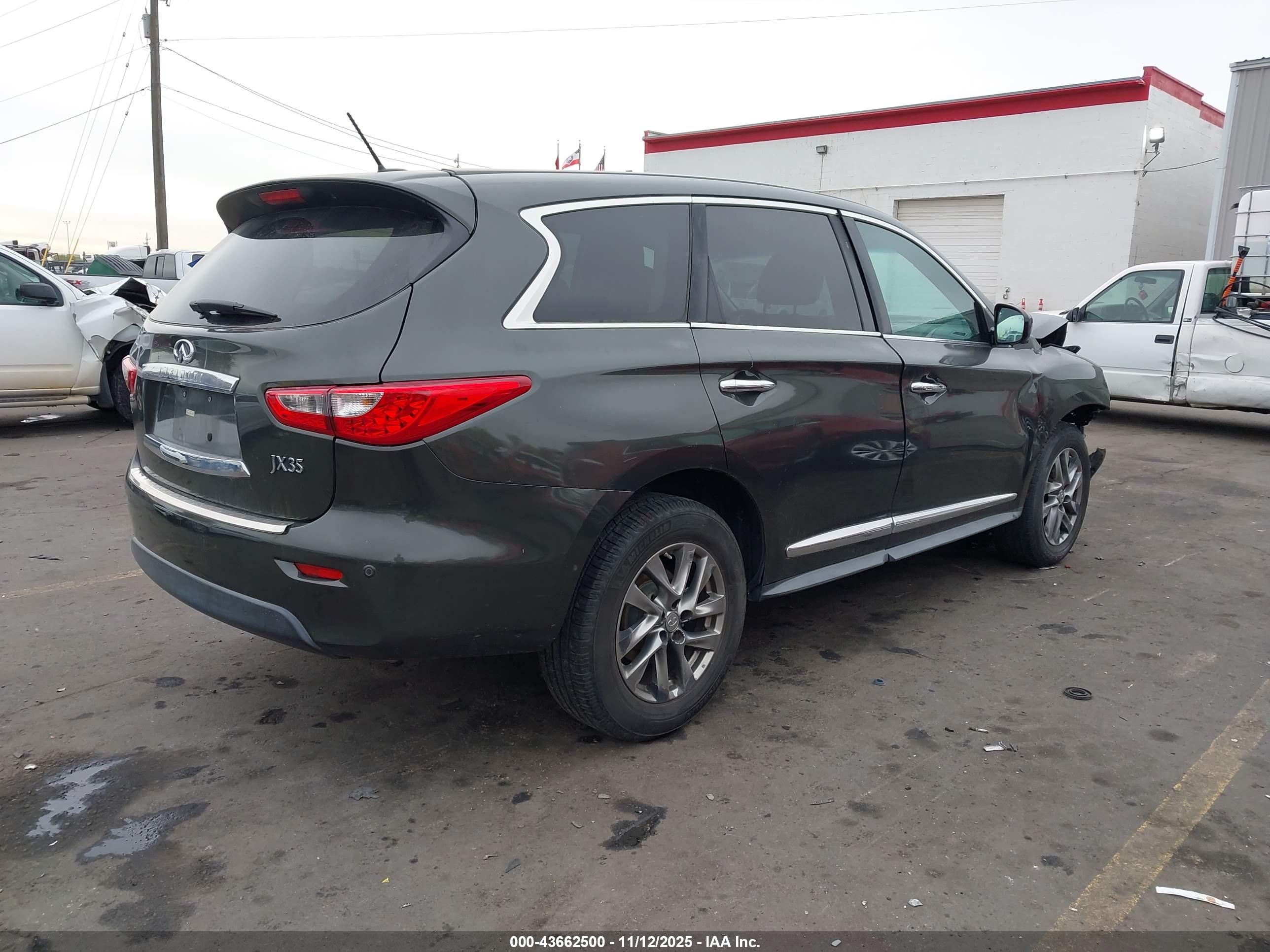 INFINITI JX35 image 4