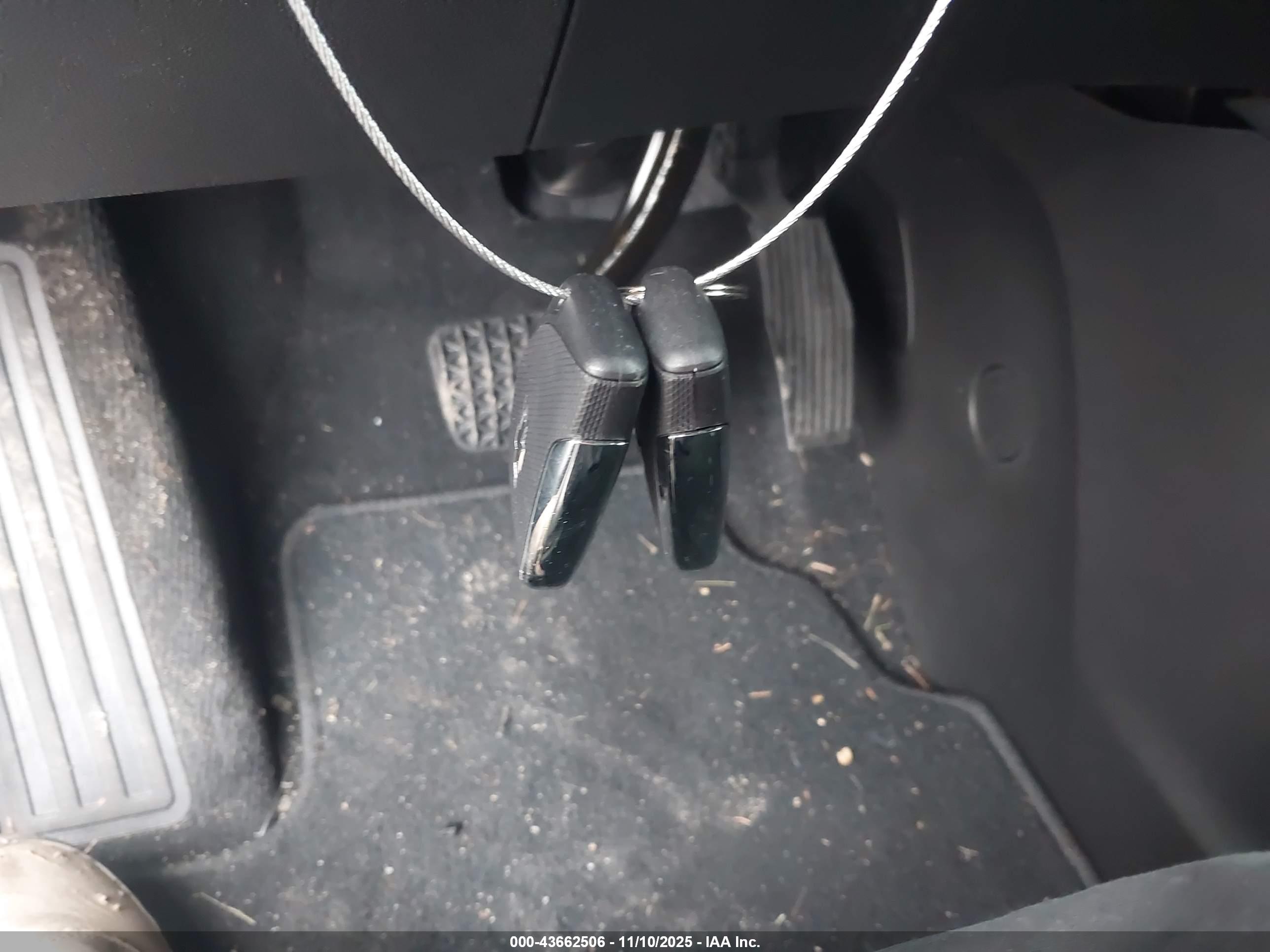 CHEVROLET EQUINOX image 11
