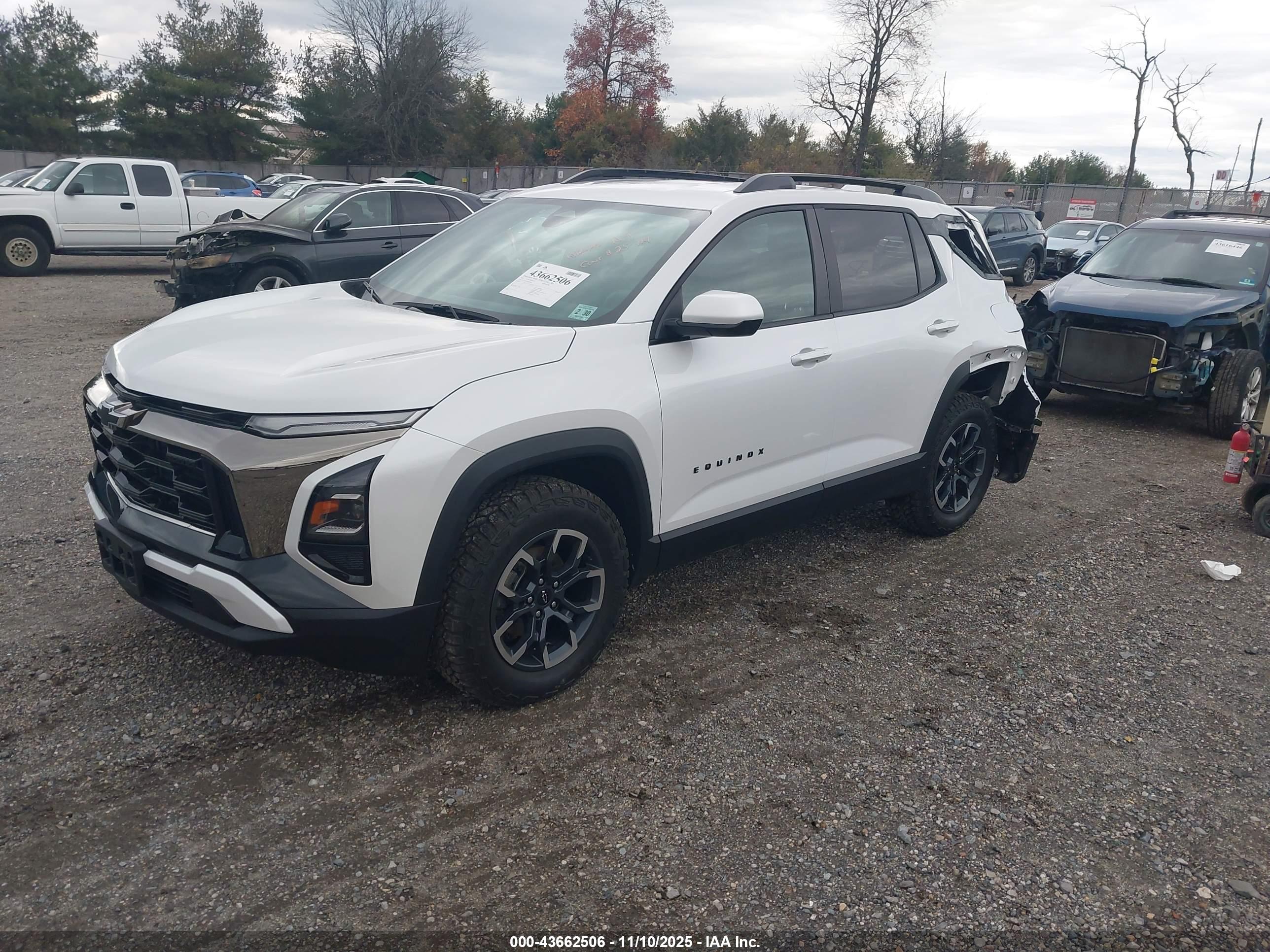 CHEVROLET EQUINOX image 2