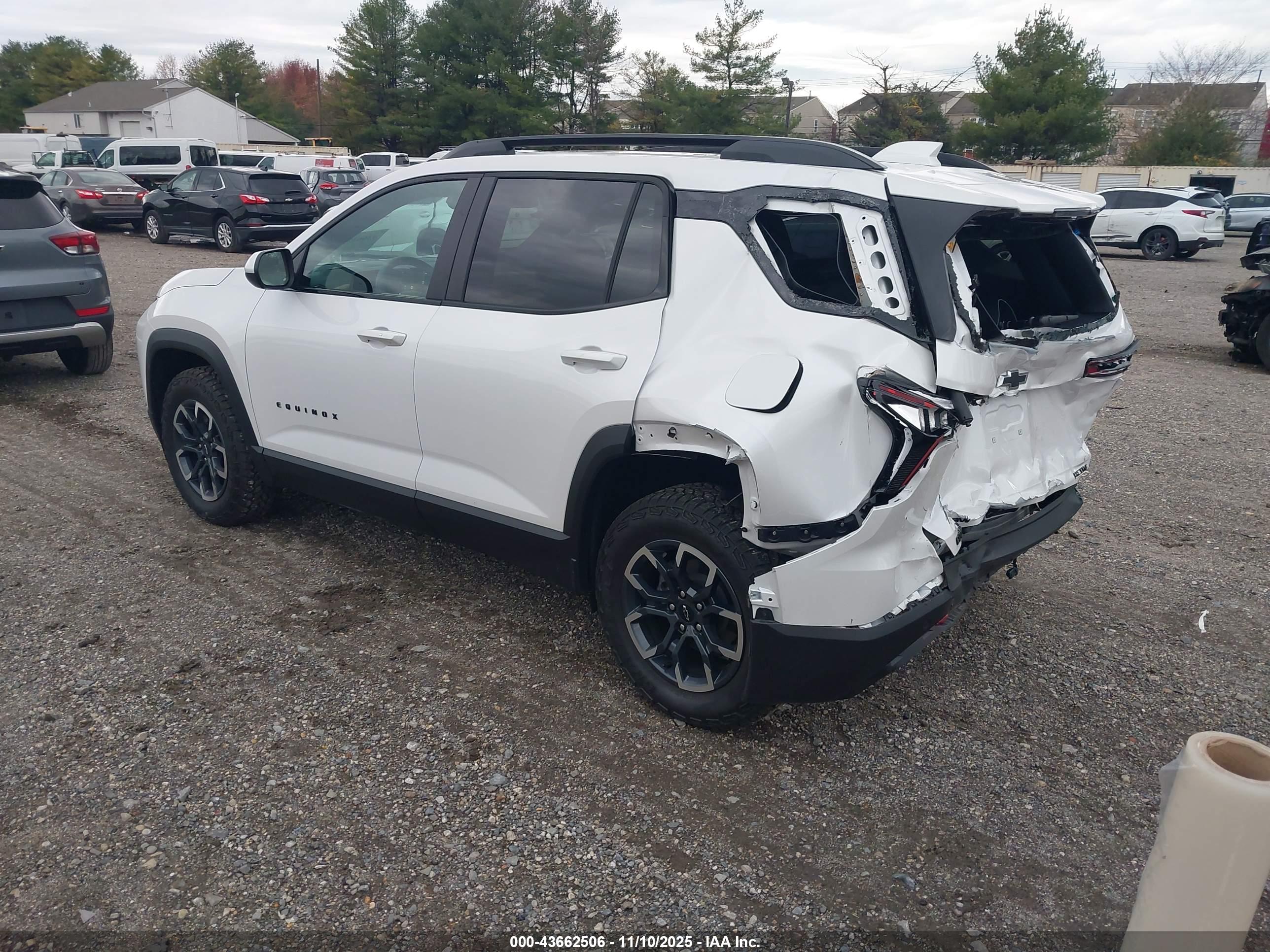 CHEVROLET EQUINOX image 3
