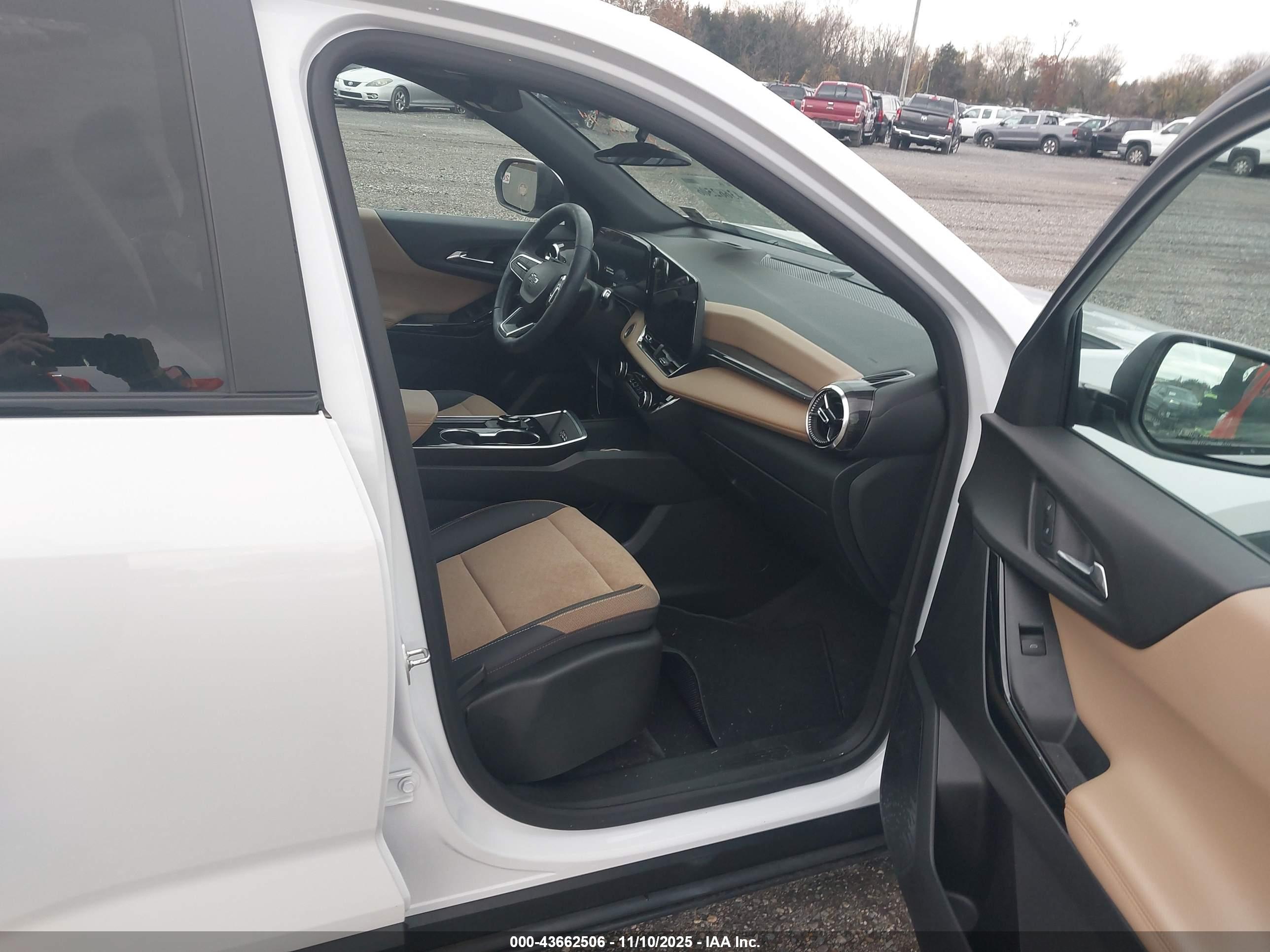 CHEVROLET EQUINOX image 5
