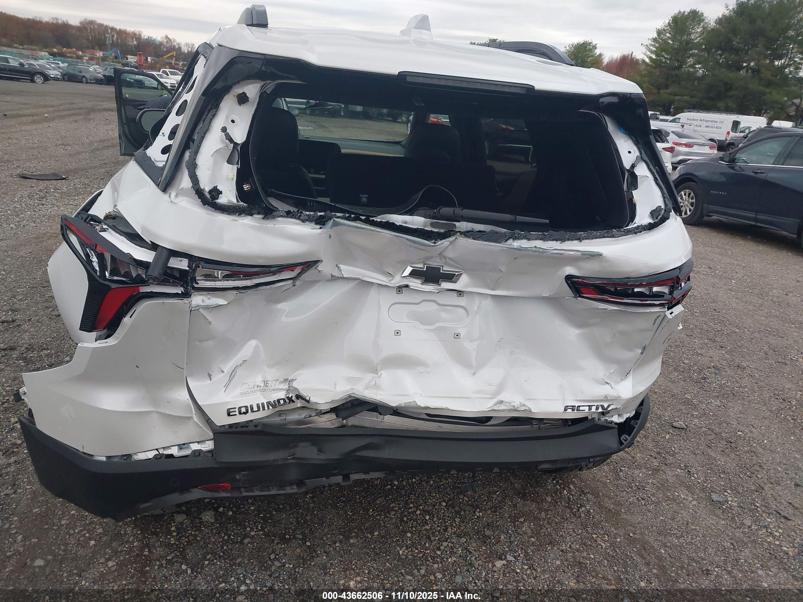 CHEVROLET EQUINOX image 6