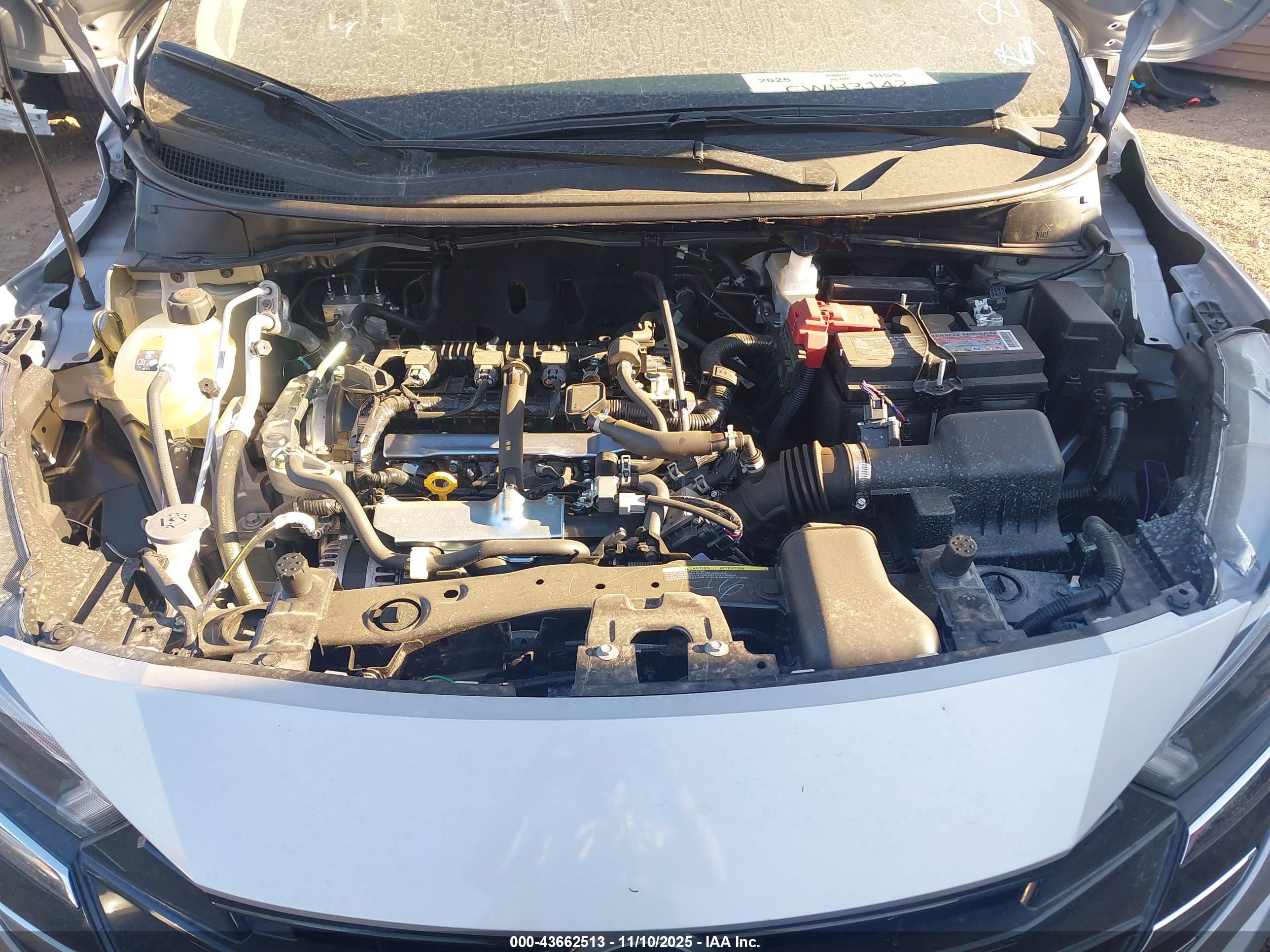 NISSAN VERSA image 10