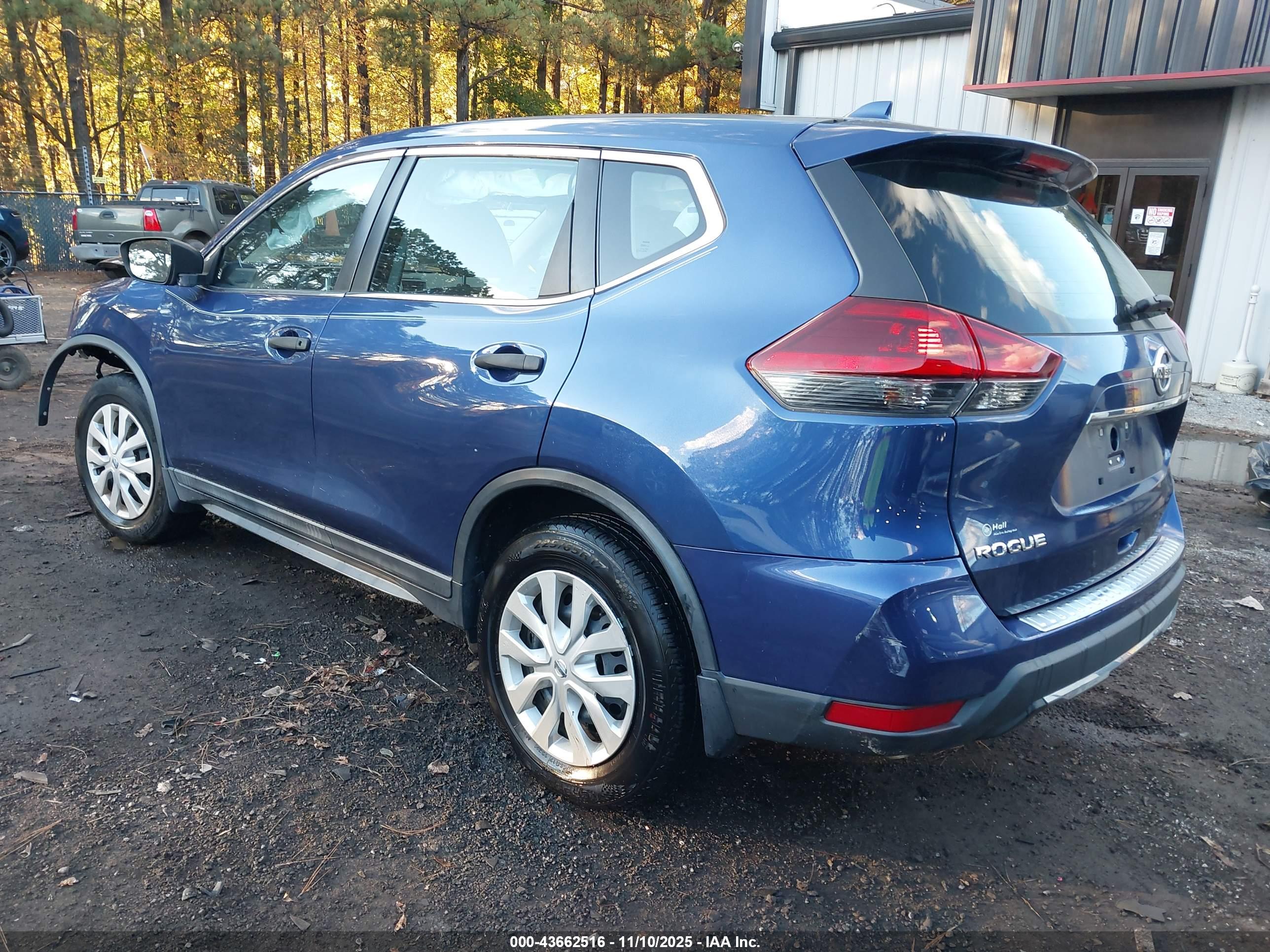 NISSAN ROGUE image 3