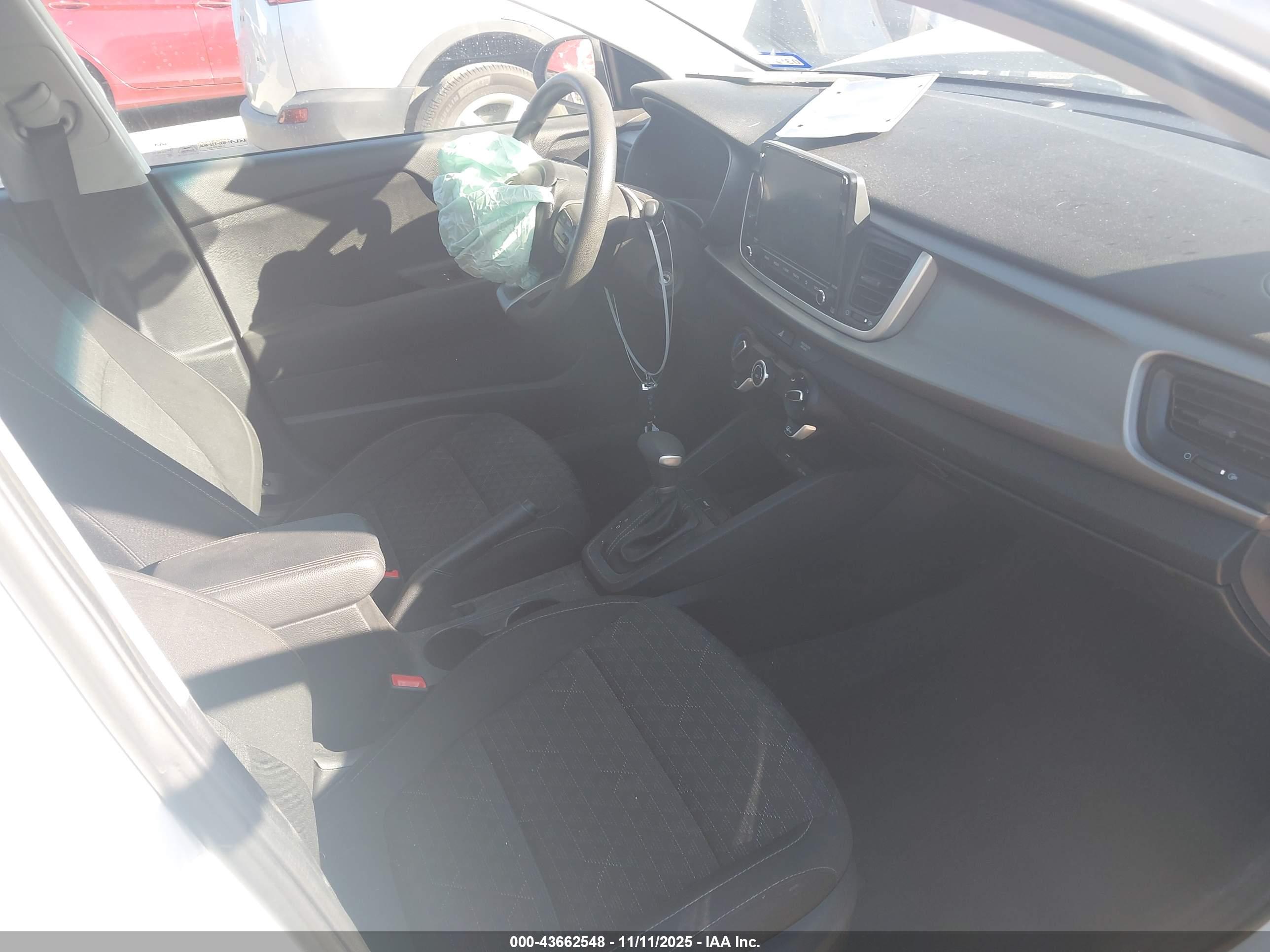 KIA RIO image 5