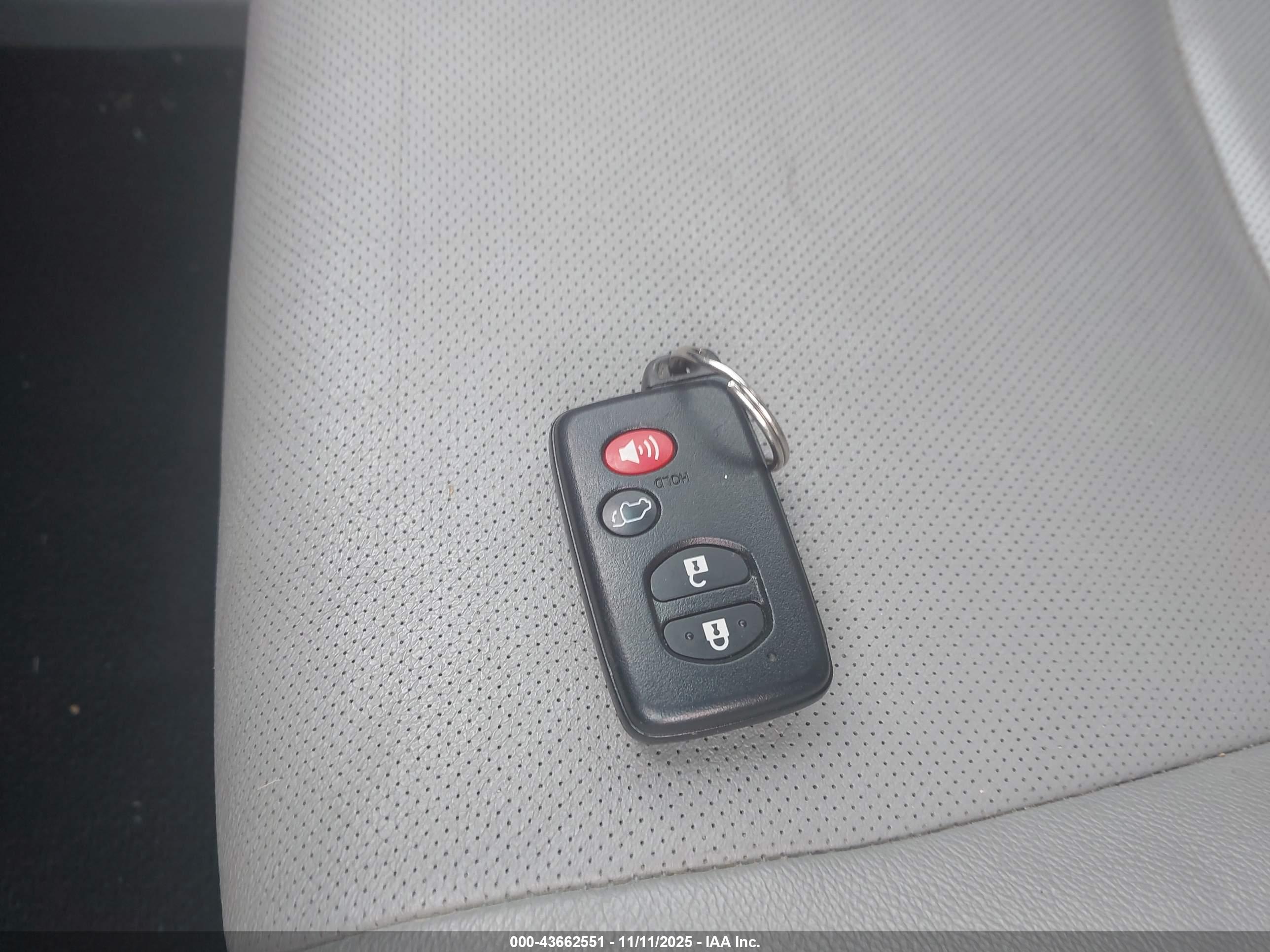 TOYOTA HIGHLANDER image 11