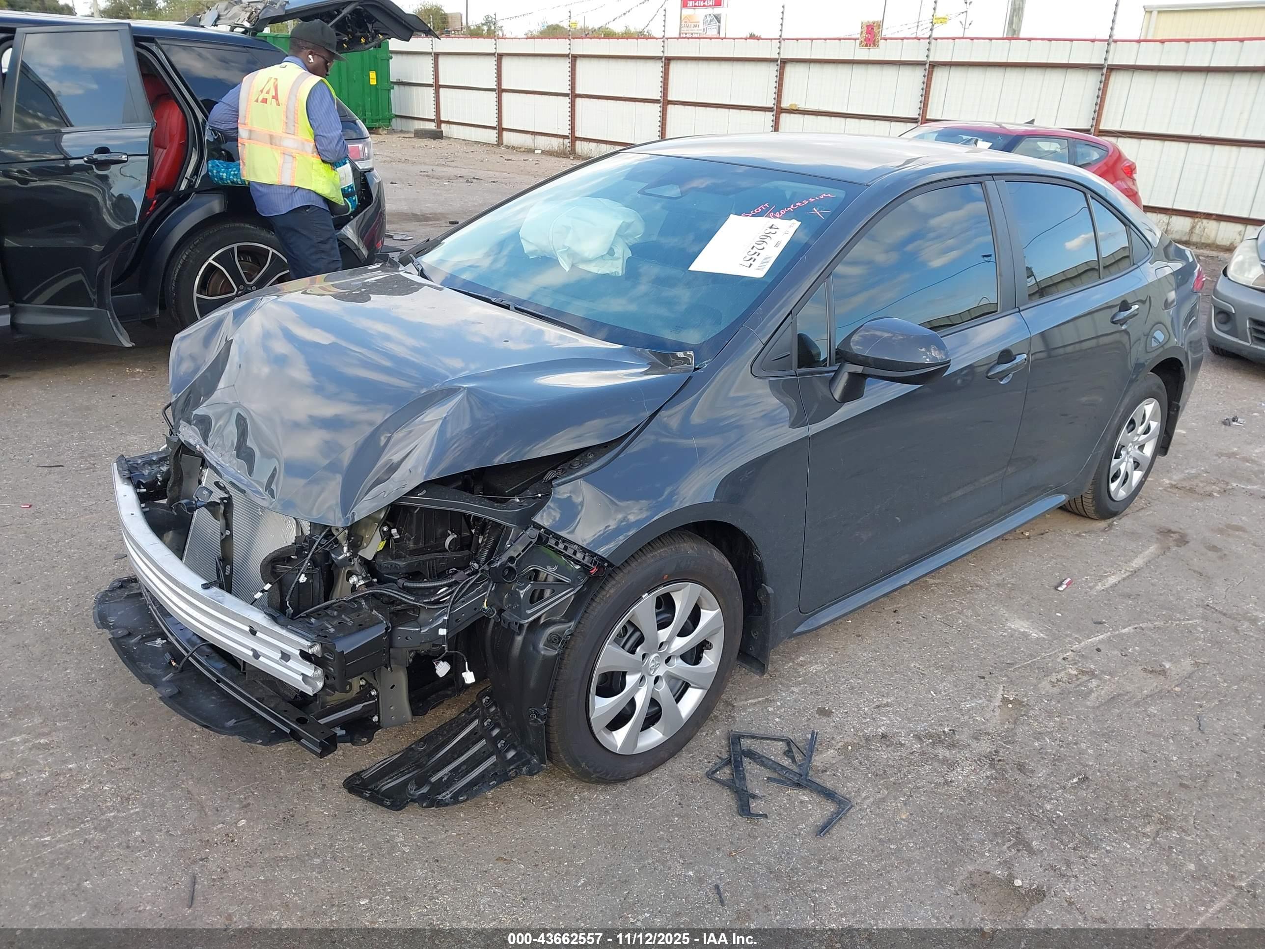 TOYOTA COROLLA image 2