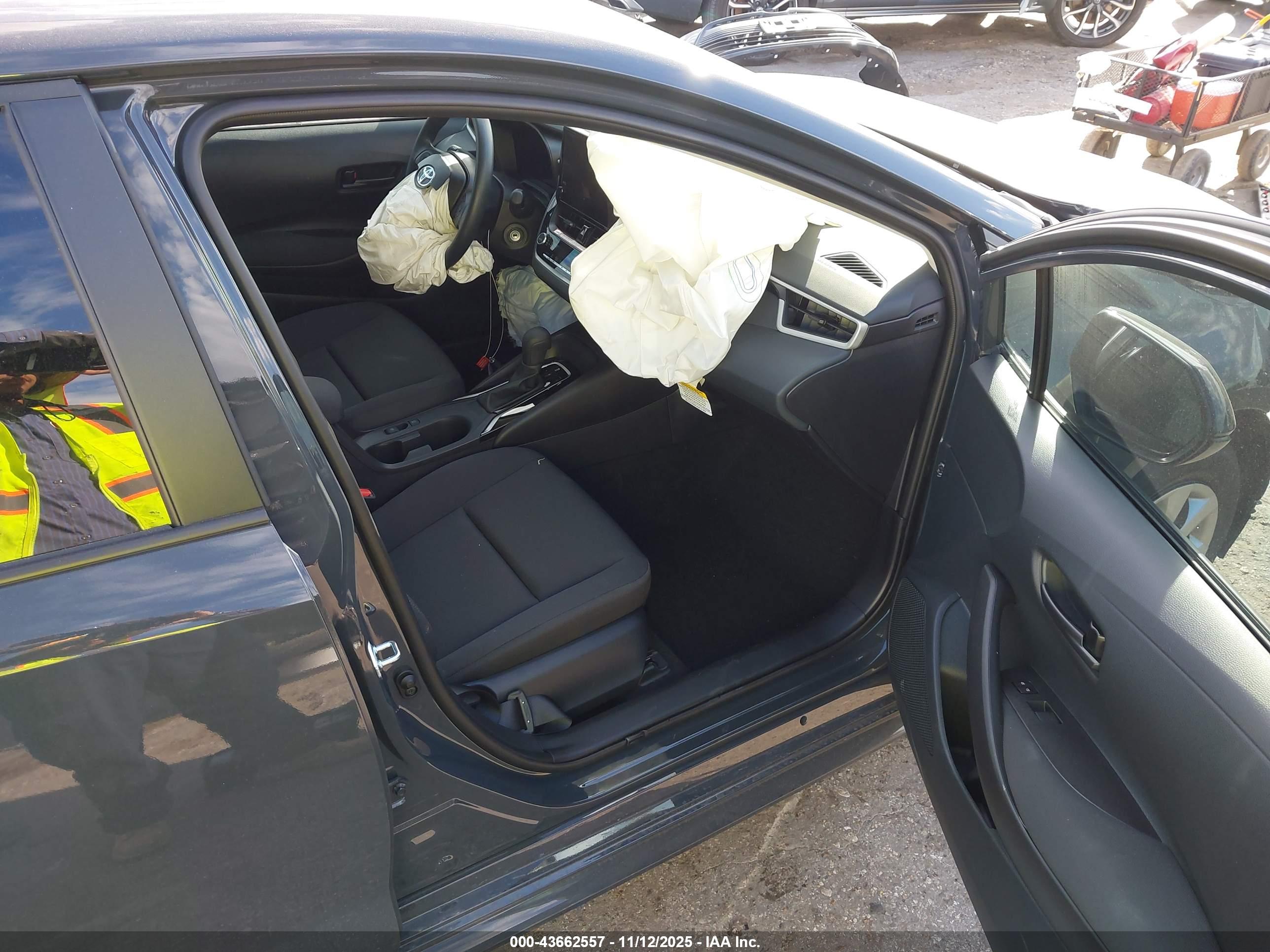 TOYOTA COROLLA image 5