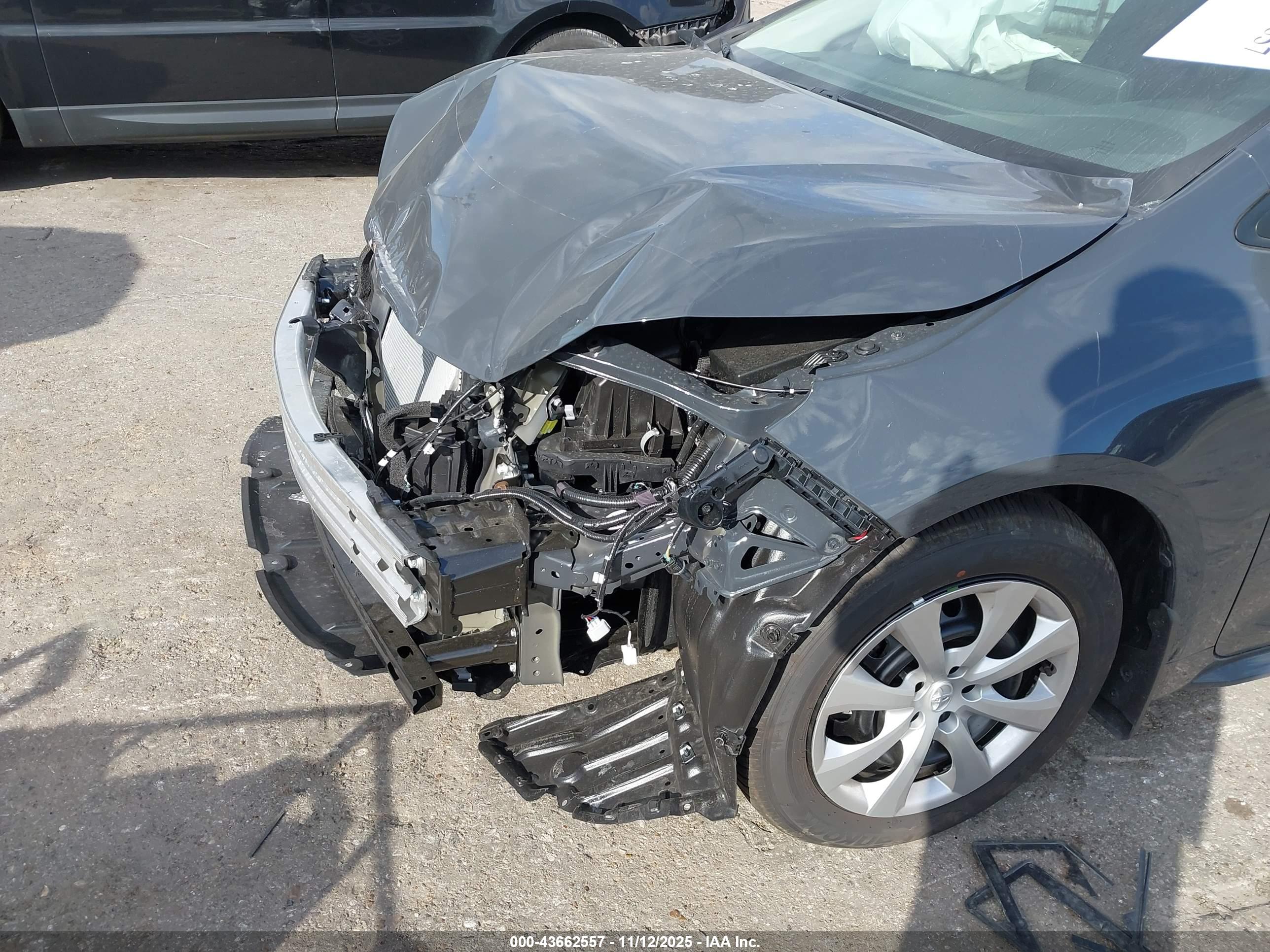 TOYOTA COROLLA image 6