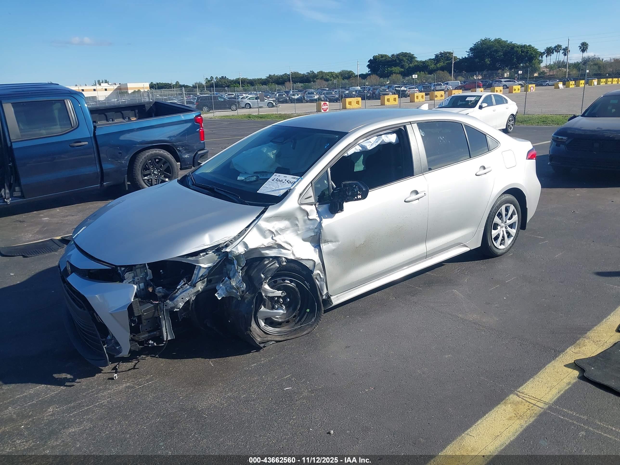 TOYOTA COROLLA image 2