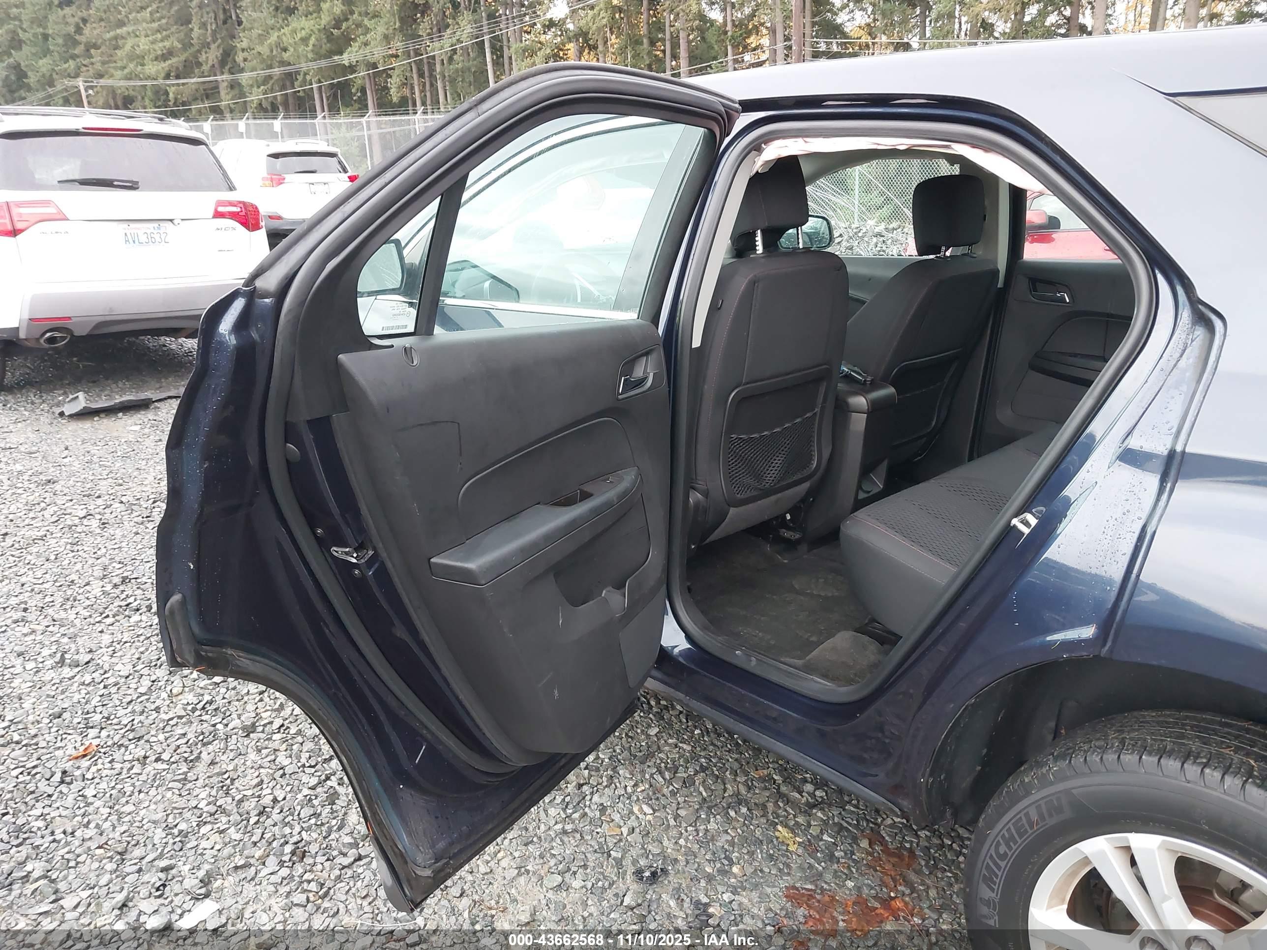 CHEVROLET EQUINOX image 8