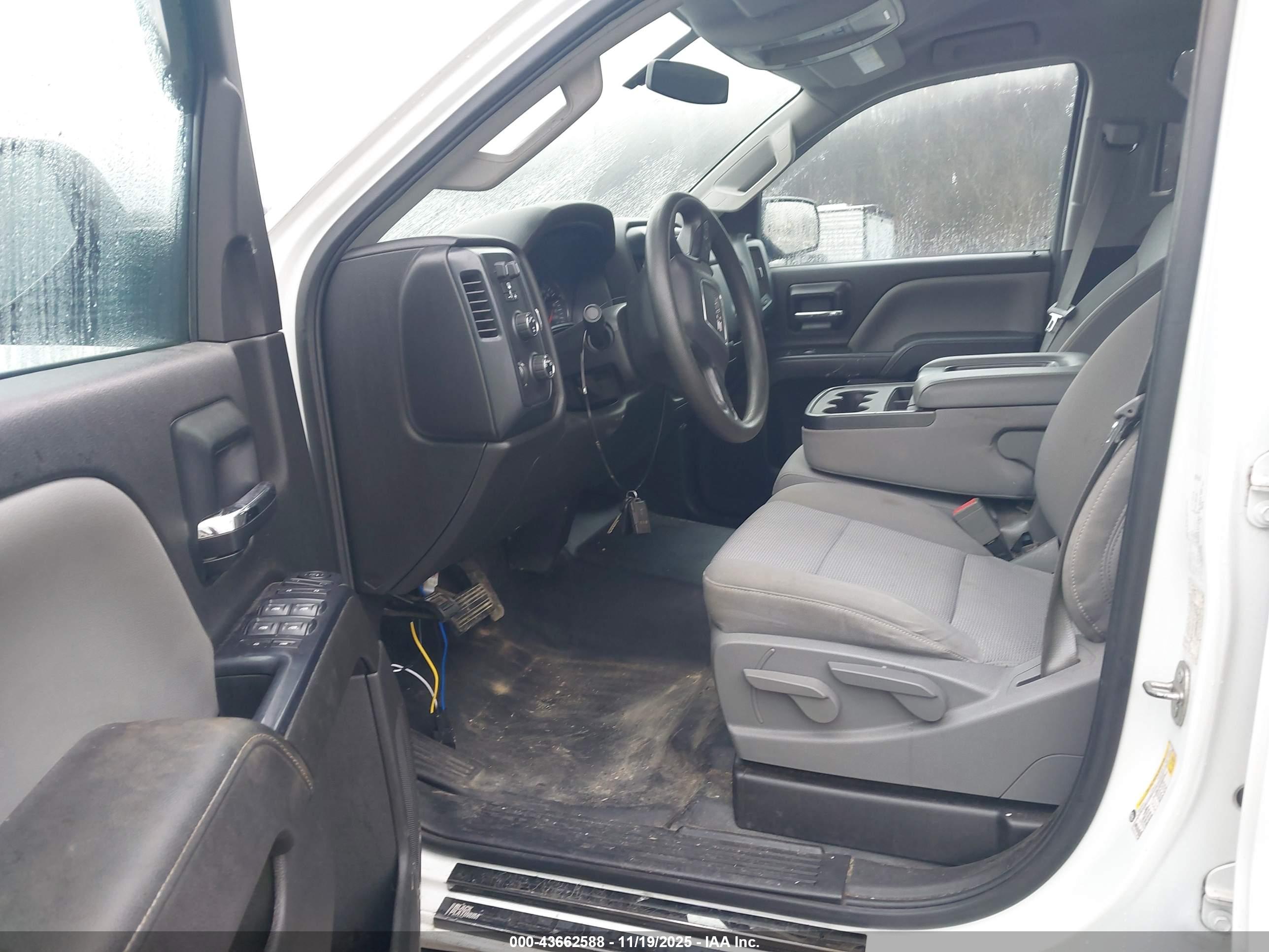 GMC SIERRA image 5