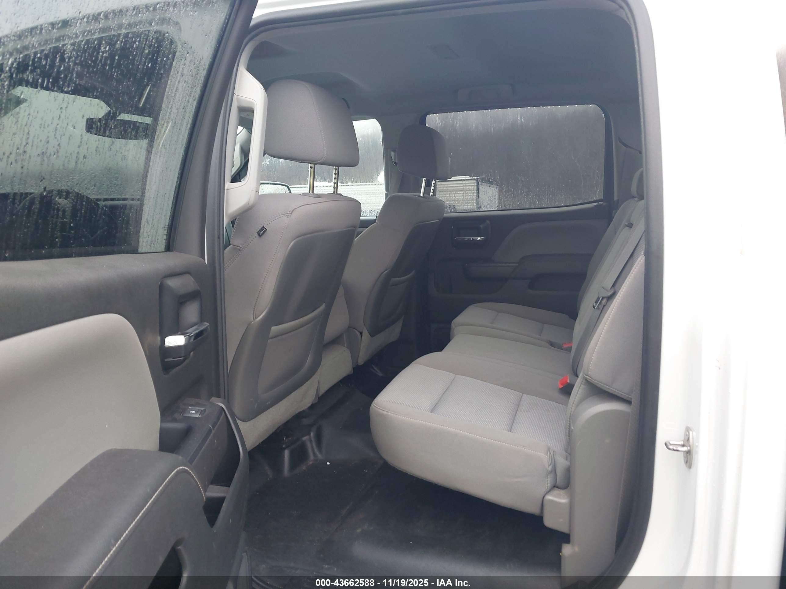 GMC SIERRA image 8