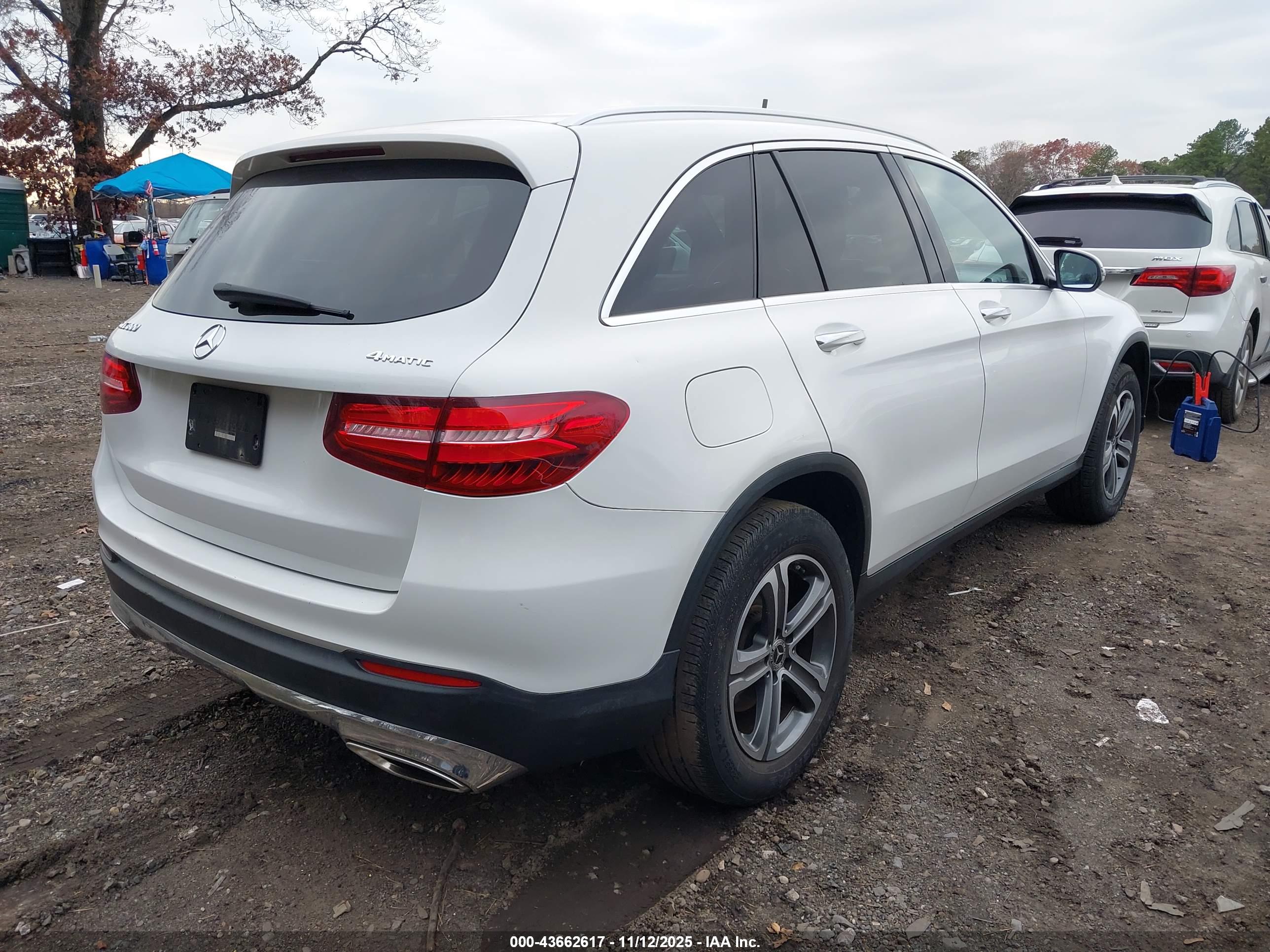MERCEDES-BENZ GLC image 4