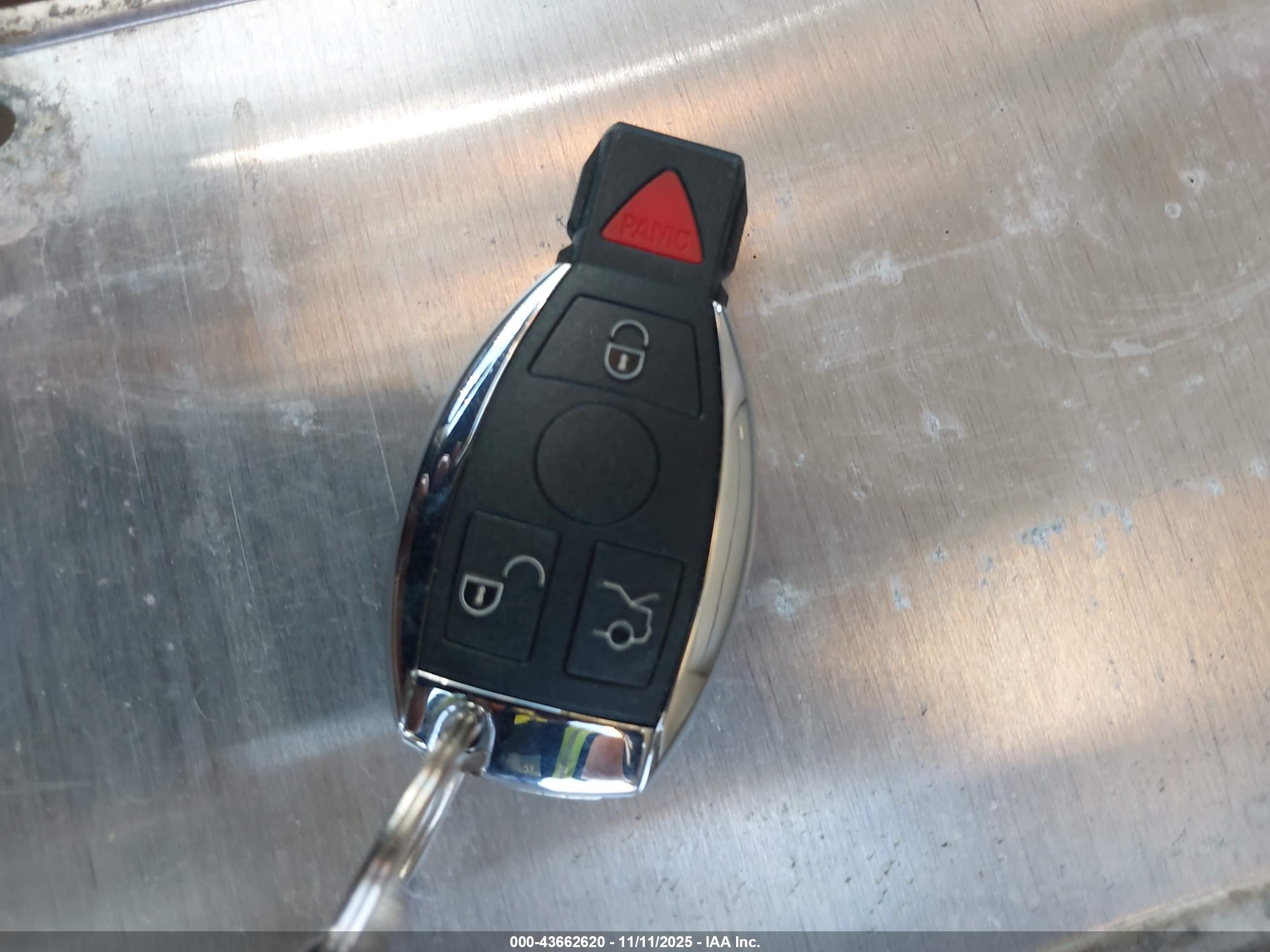 MERCEDES-BENZ E image 11