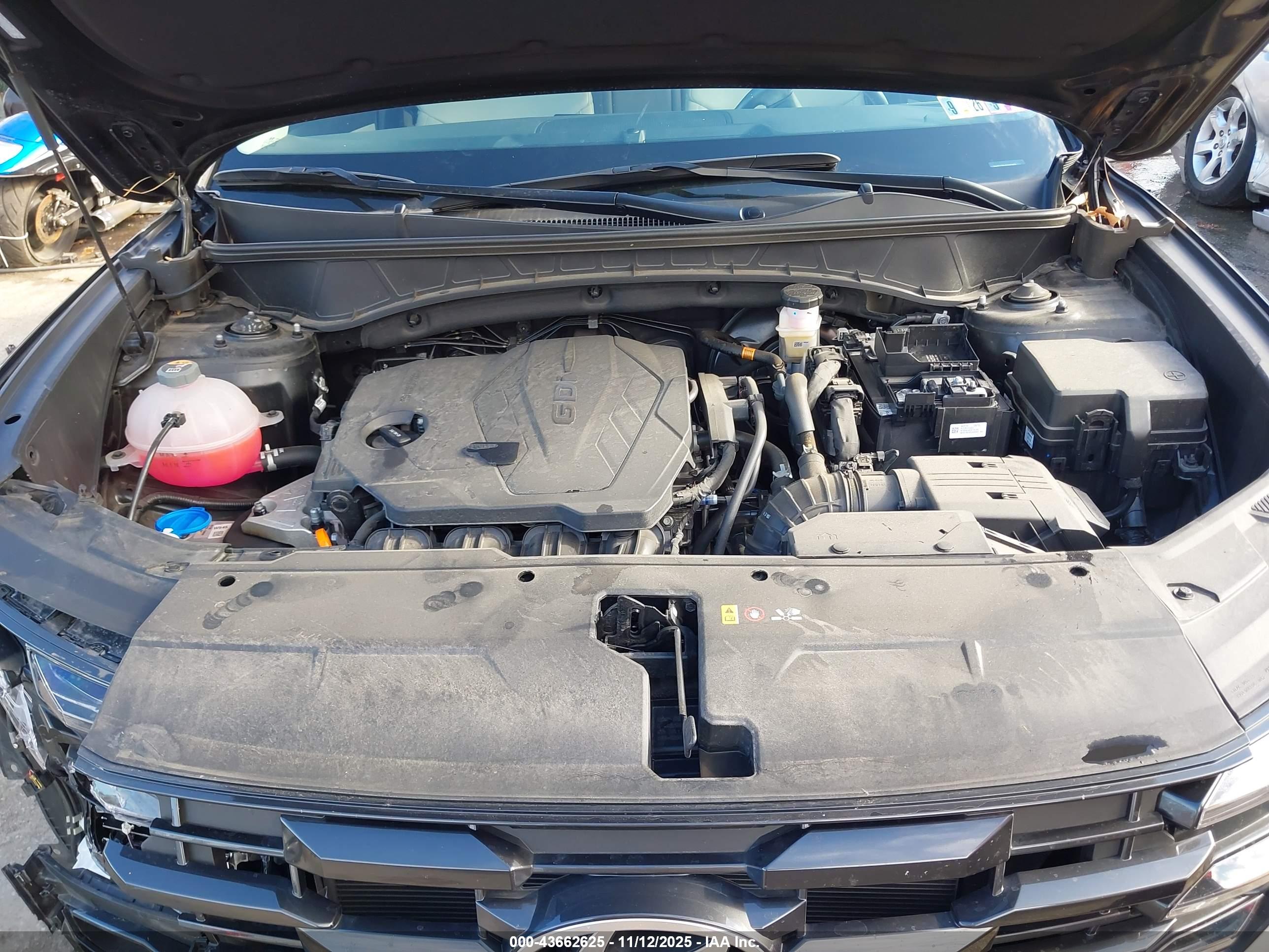HYUNDAI TUCSON image 10