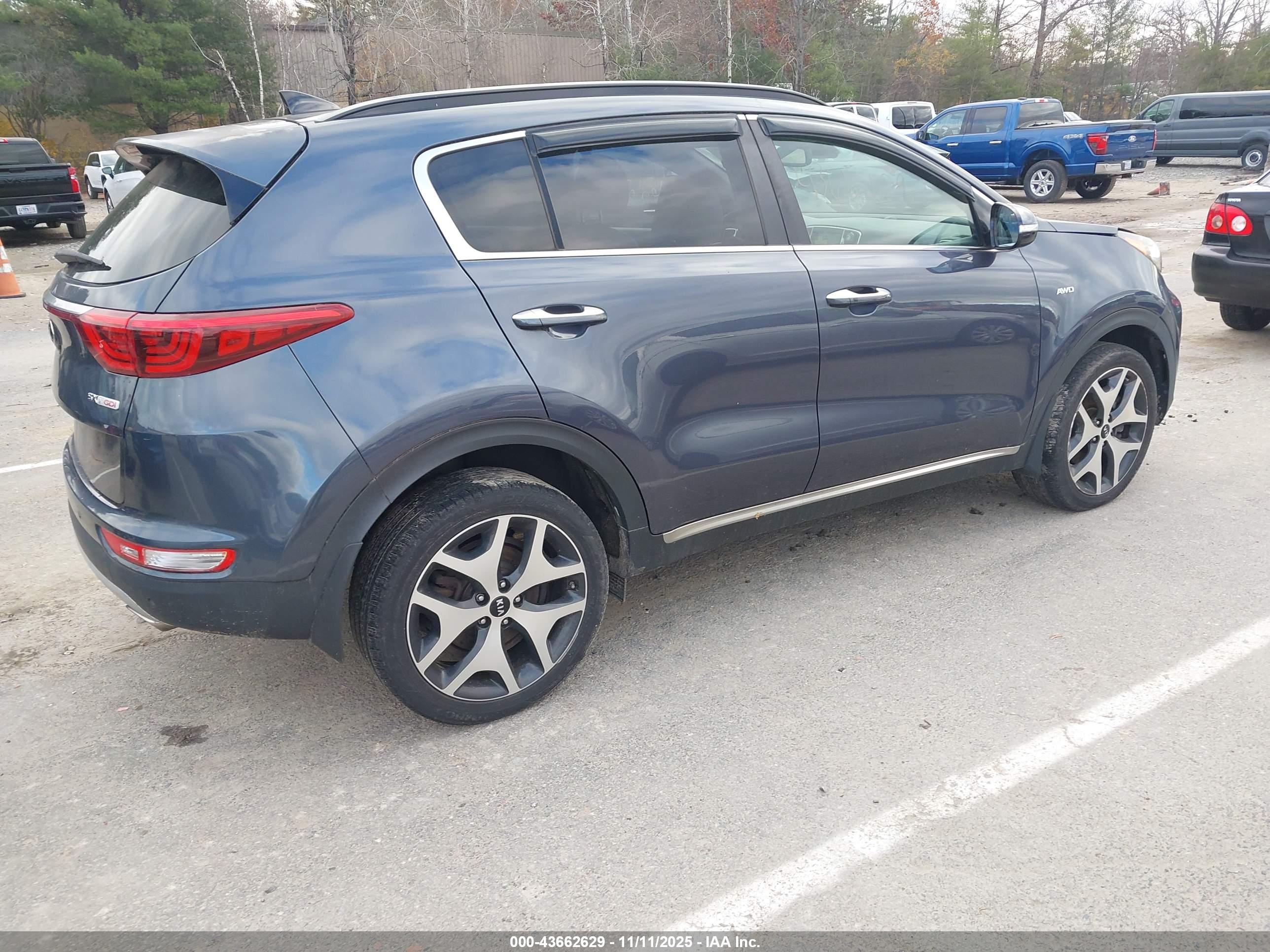 KIA SPORTAGE image 4