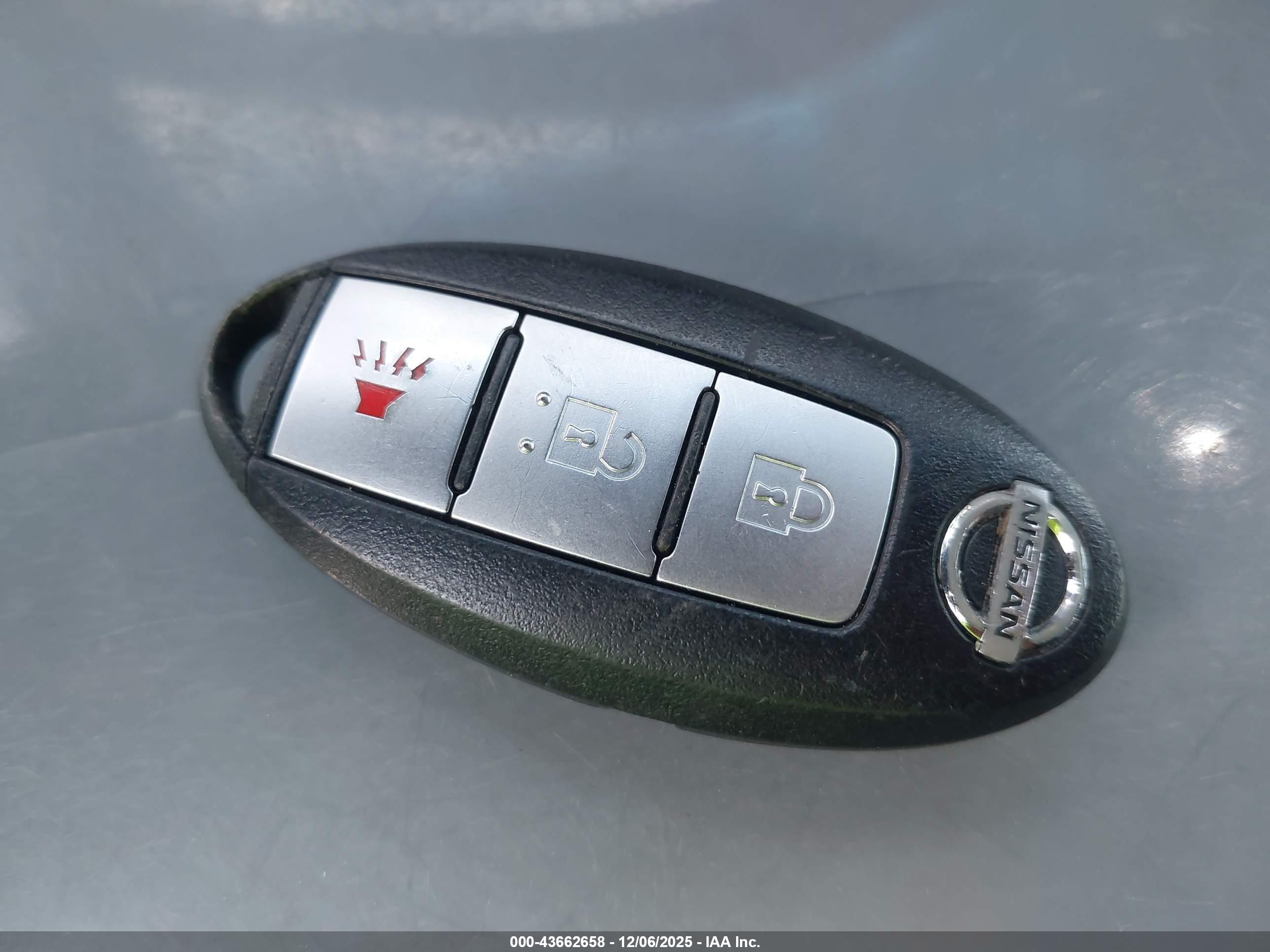 NISSAN MURANO image 11