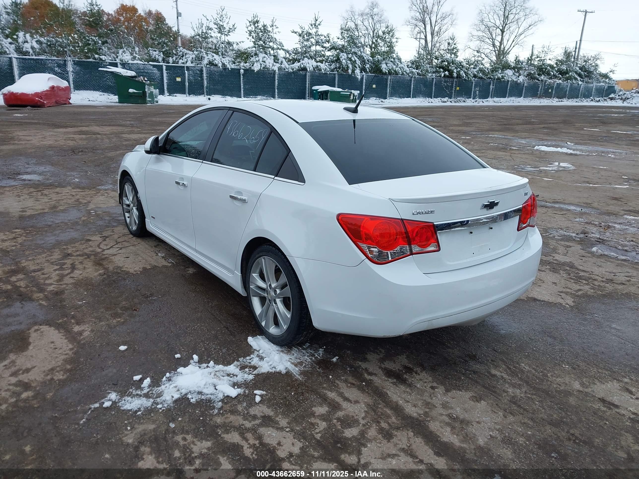 CHEVROLET CRUZE image 3