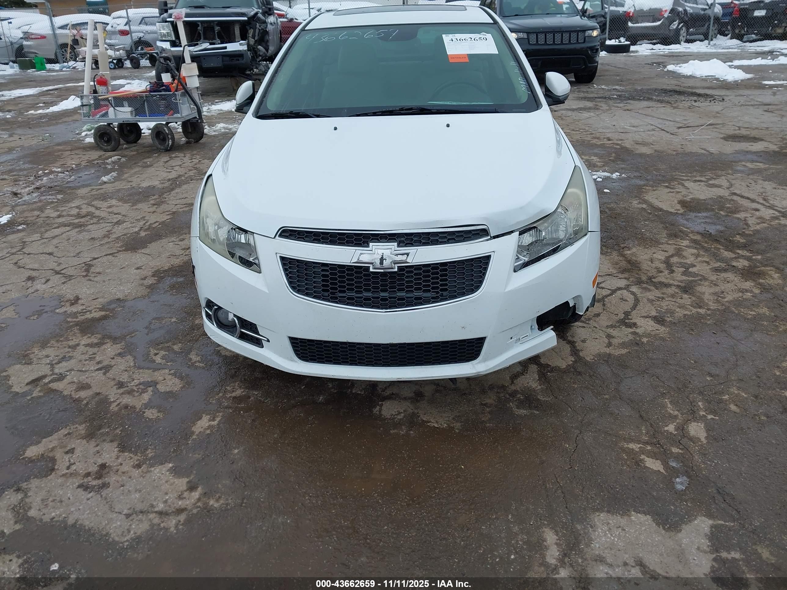CHEVROLET CRUZE image 6