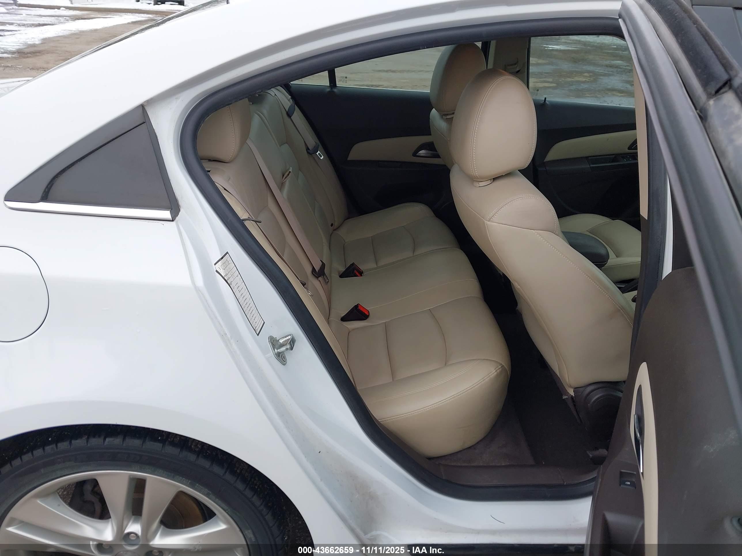 CHEVROLET CRUZE image 8