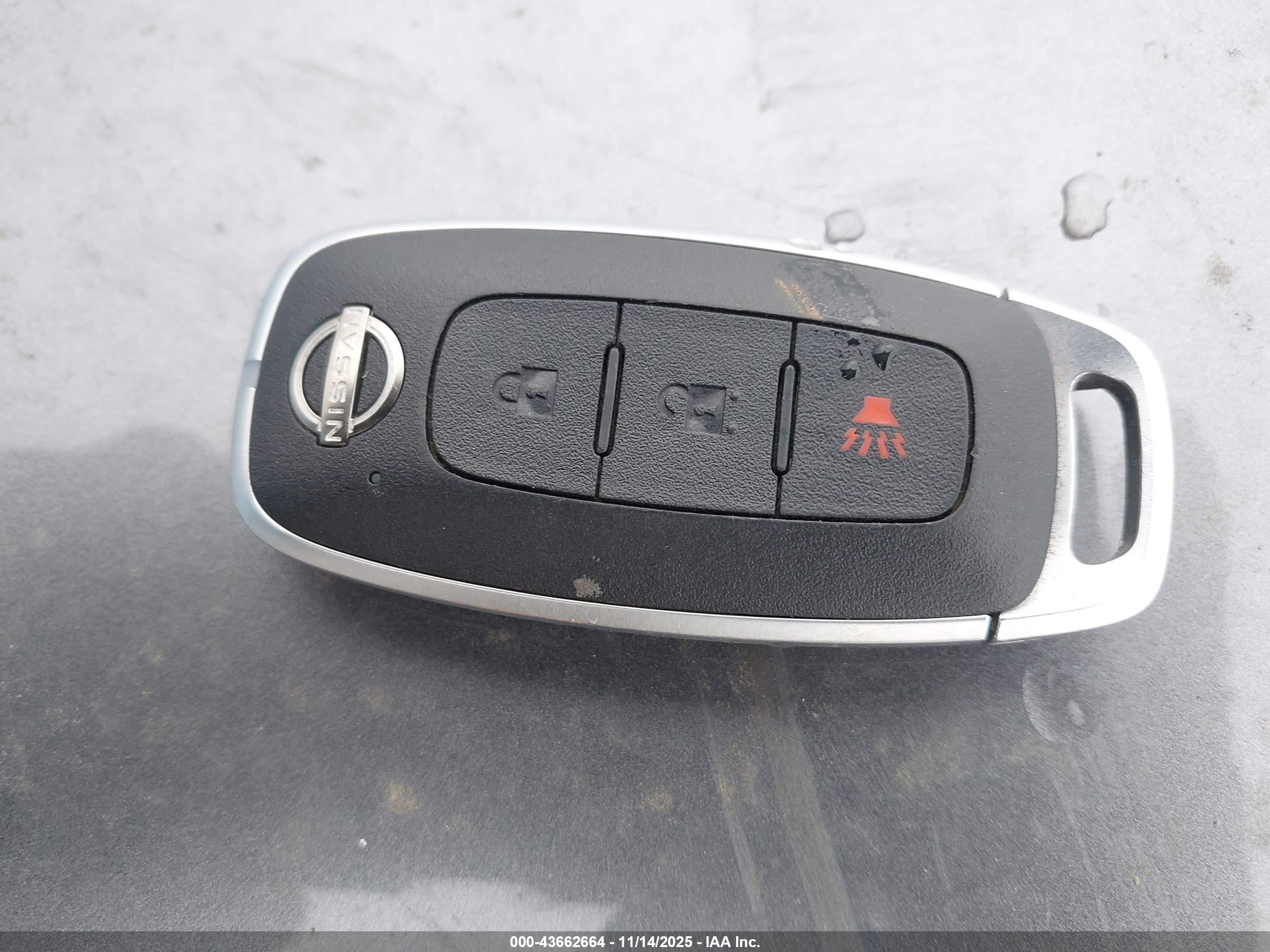 NISSAN ARIYA image 11