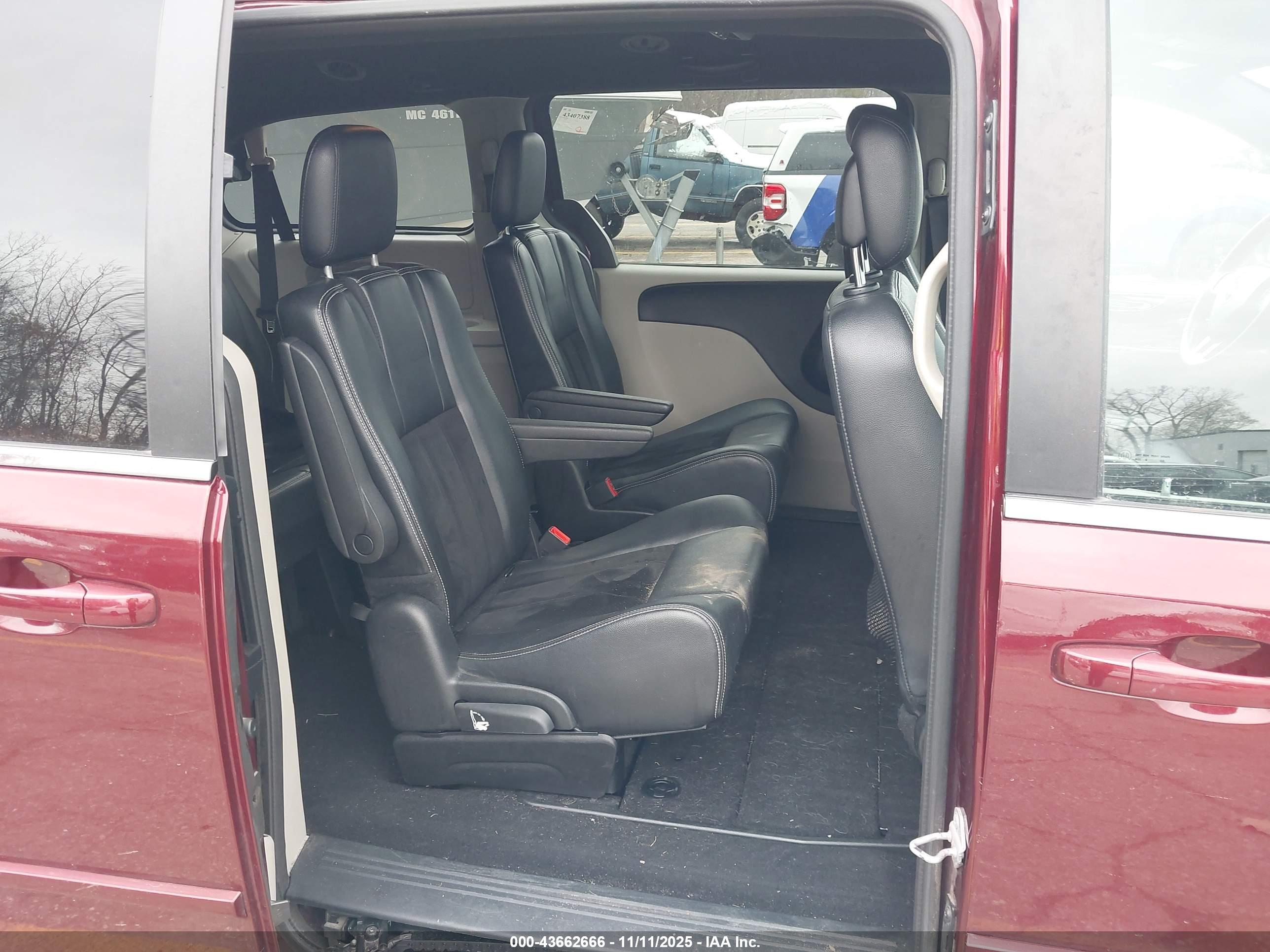 DODGE GRAND image 8
