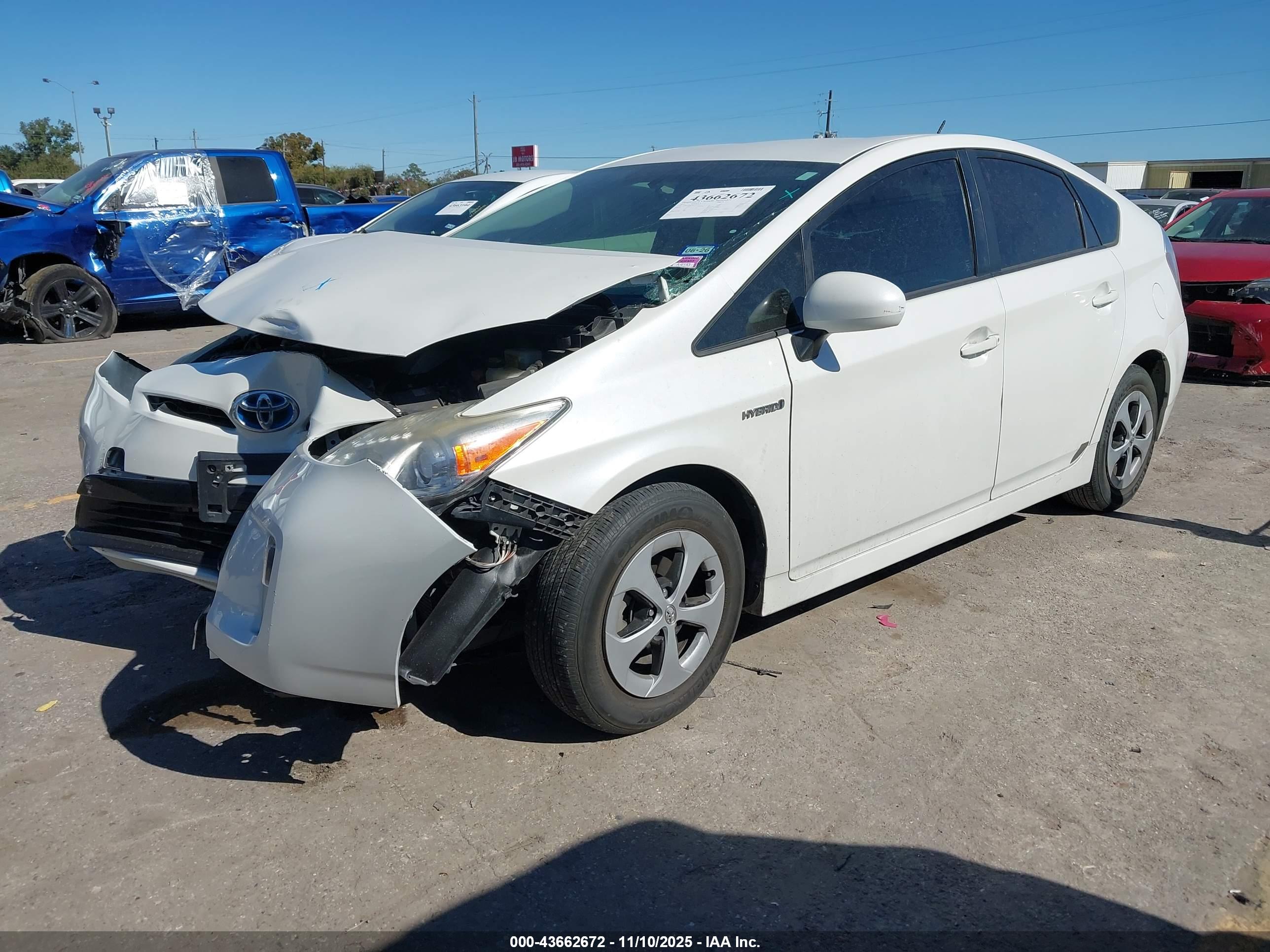 TOYOTA PRIUS image 2