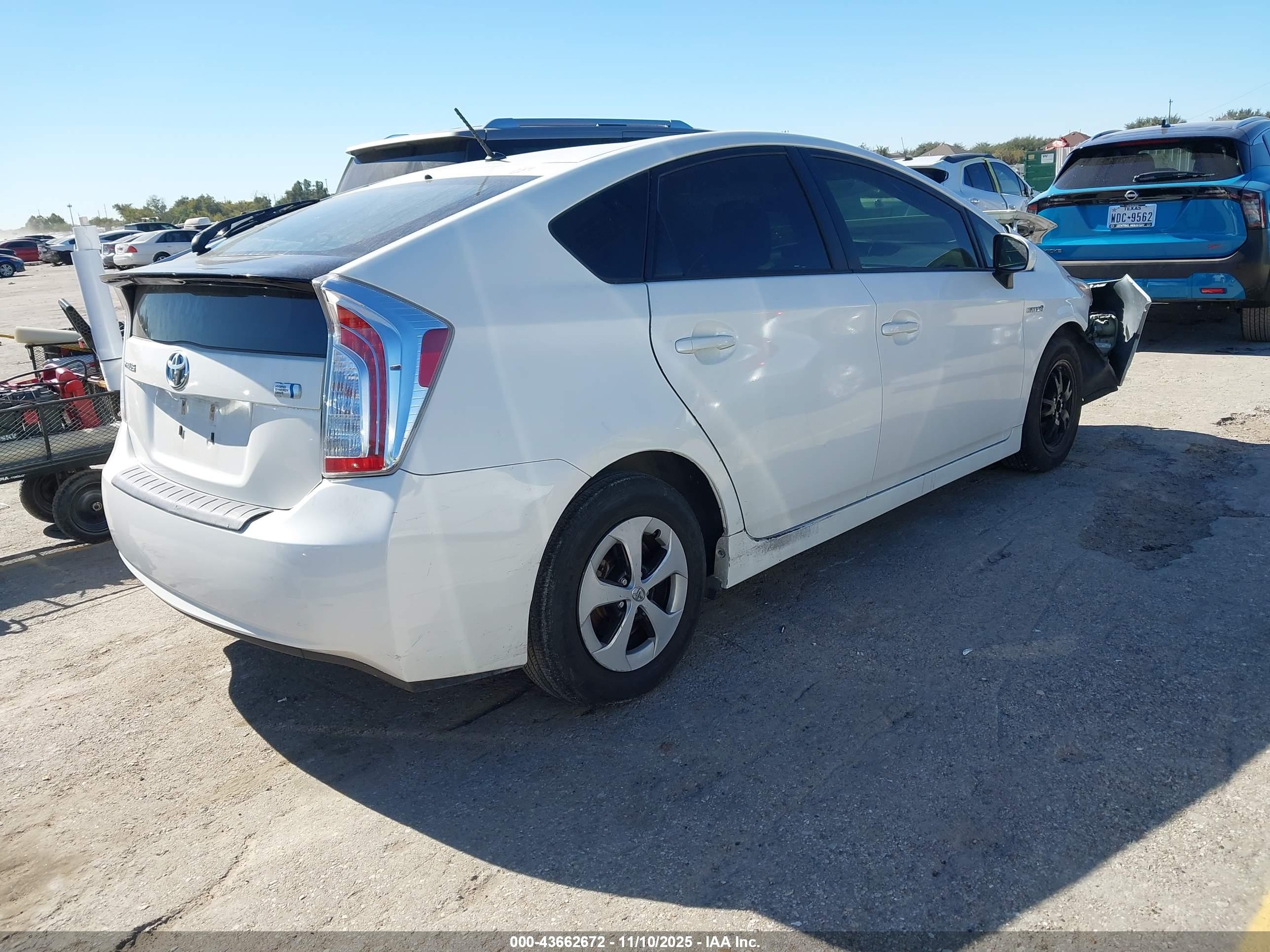 TOYOTA PRIUS image 4