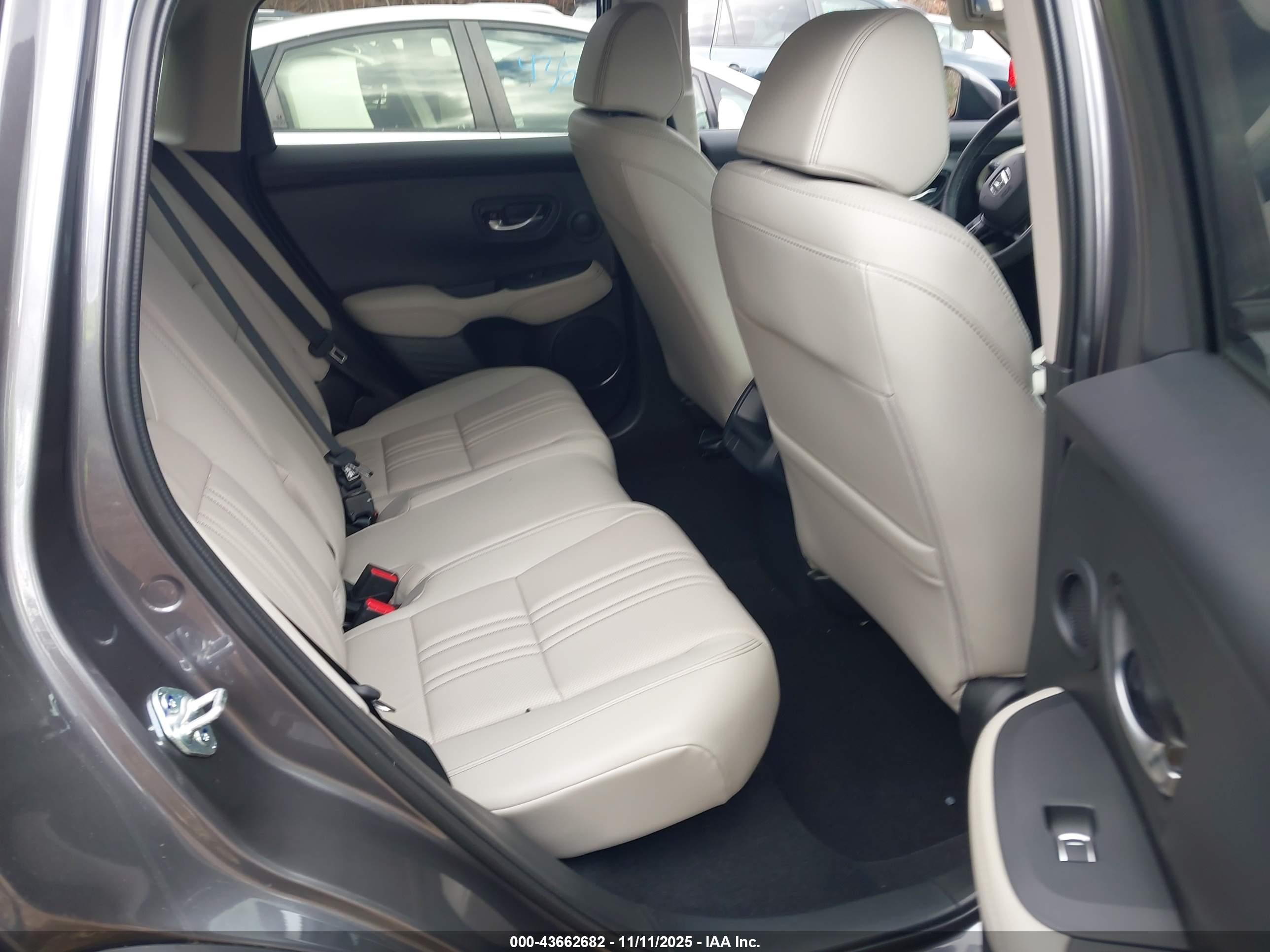 HONDA HR-V image 8