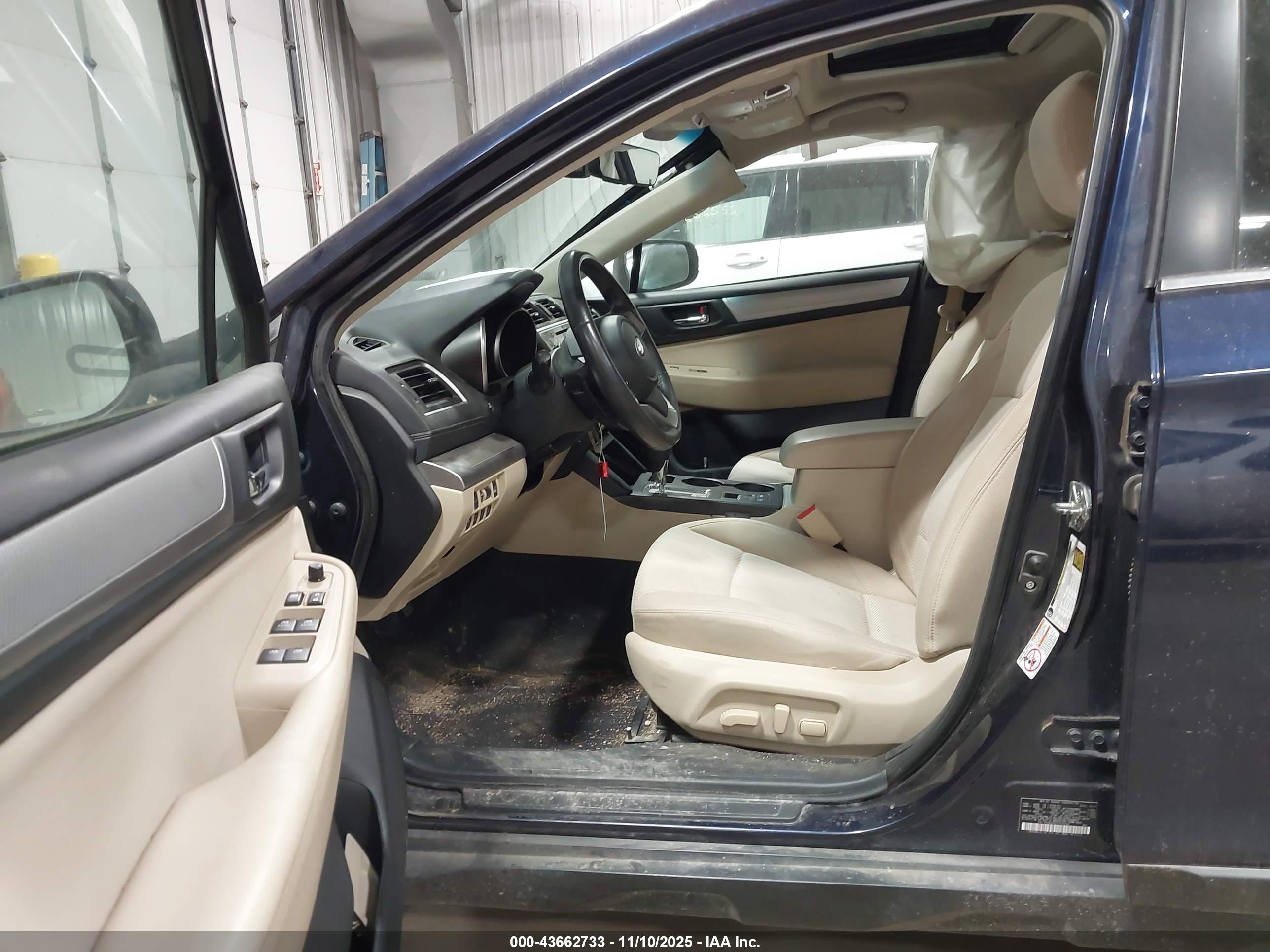 SUBARU OUTBACK image 5