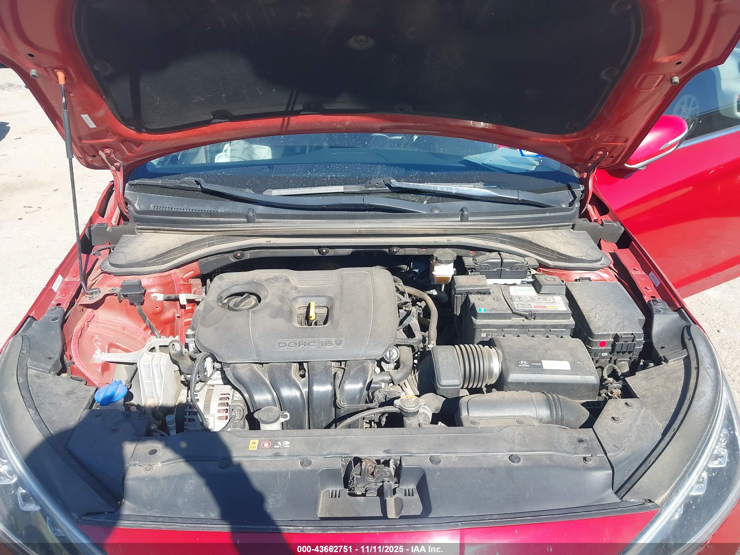 HYUNDAI ELANTRA image 10